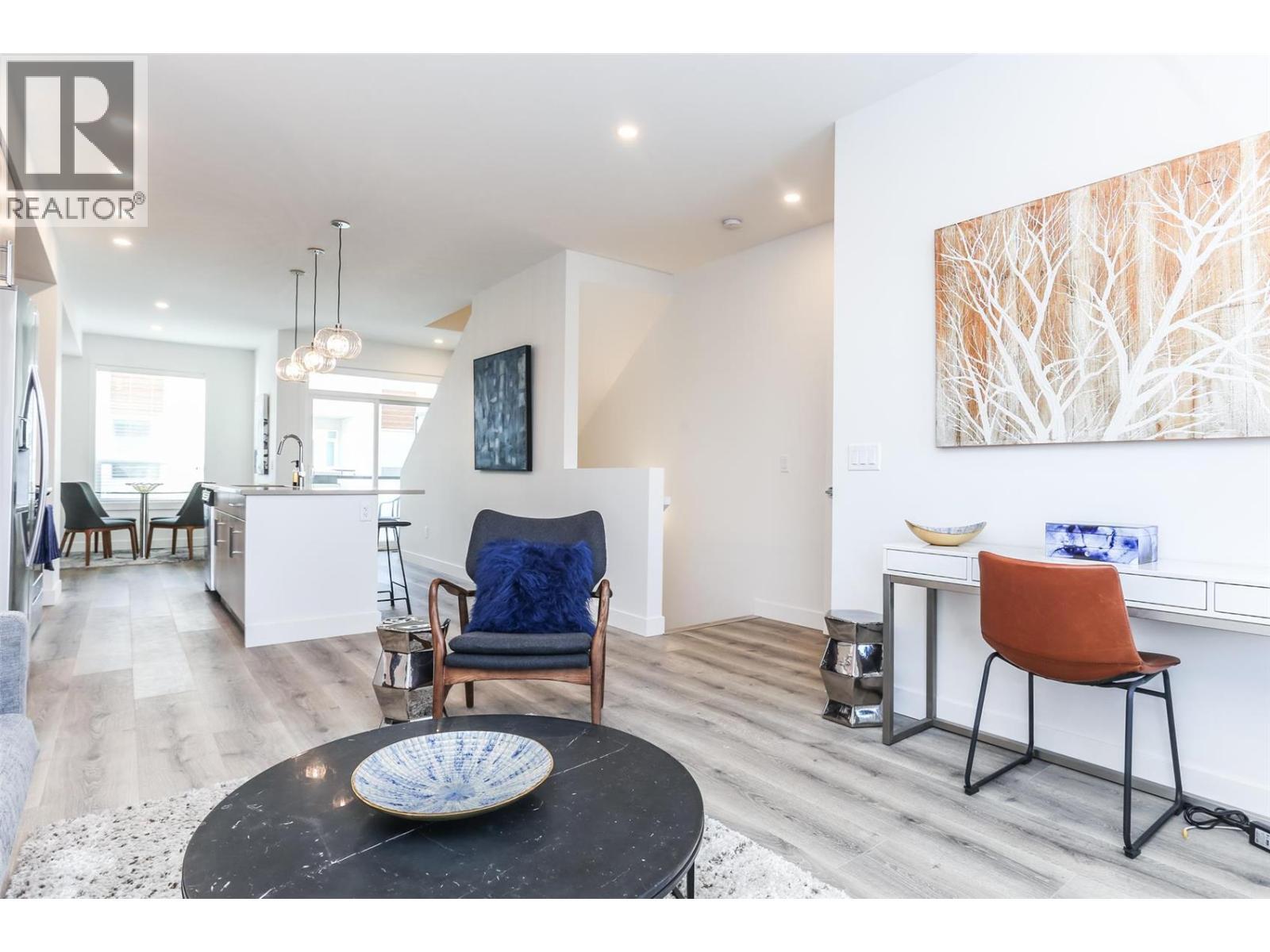 KELOWNA, British Columbia, V1V 0H2, CA, 3 Bedrooms Bedrooms, ,2 BathroomsBathrooms,Residential,For Sale,1961445