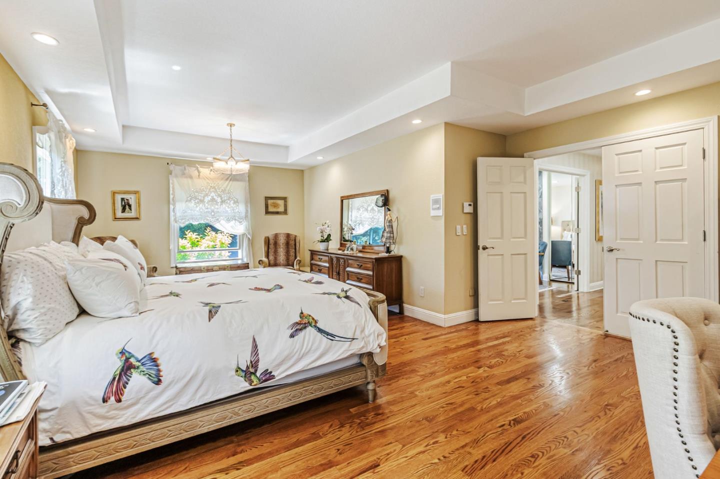 Saratoga, California, 95070, United States, 5 Bedrooms Bedrooms, ,6 BathroomsBathrooms,Residential,For Sale,1891032