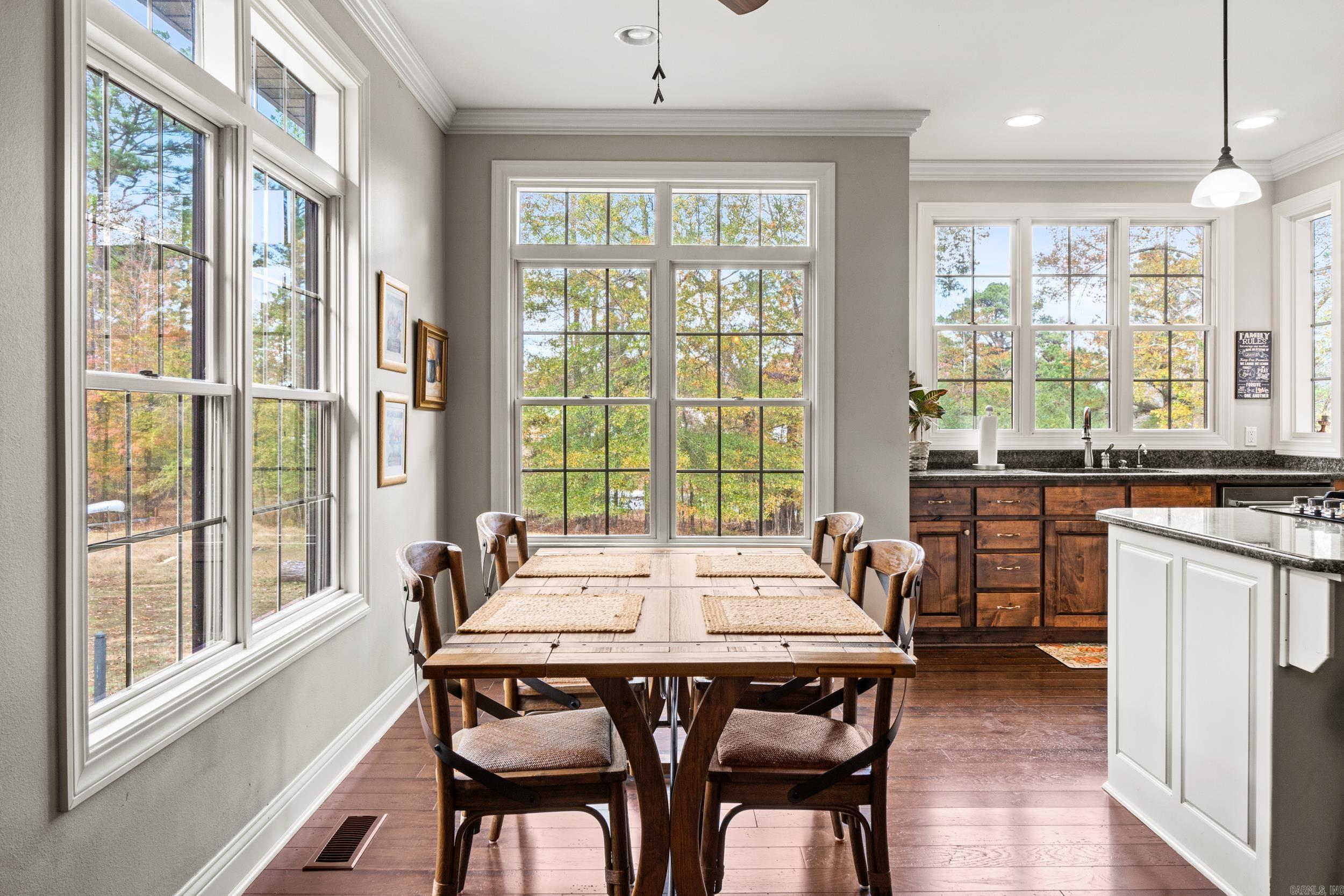 Benton, Arkansas, 72019, United States, 5 Bedrooms Bedrooms, ,5 BathroomsBathrooms,Residential,For Sale,1994401