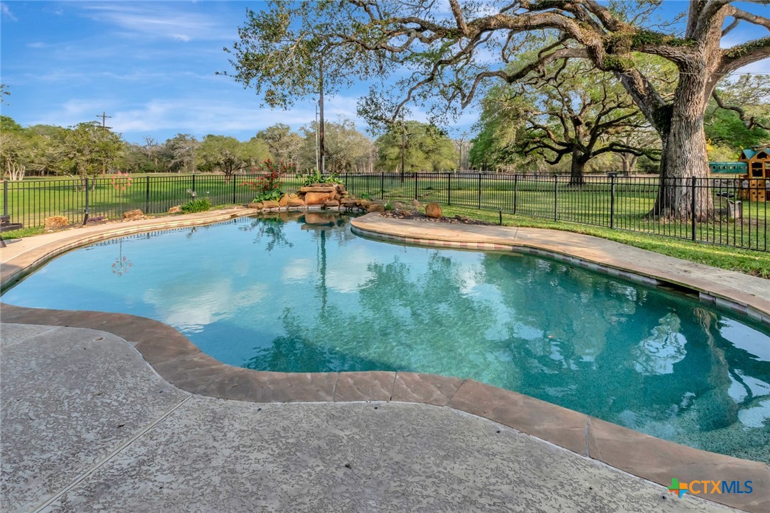 Inez, Texas, 77968, United States, 3 Bedrooms Bedrooms, ,3 BathroomsBathrooms,Residential,For Sale,1760733