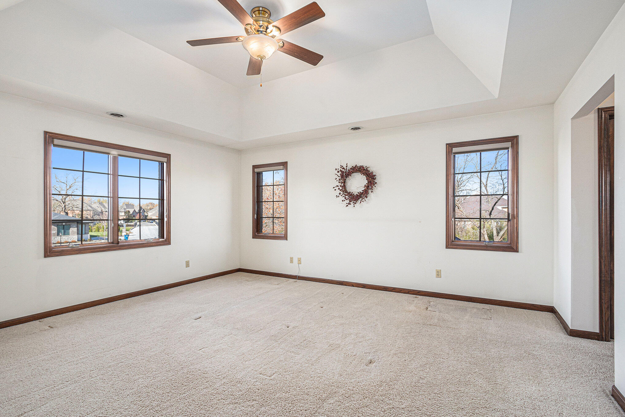 Dyer, Indiana, 46311, United States, 5 Bedrooms Bedrooms, ,5 BathroomsBathrooms,Residential,For Sale,2001175