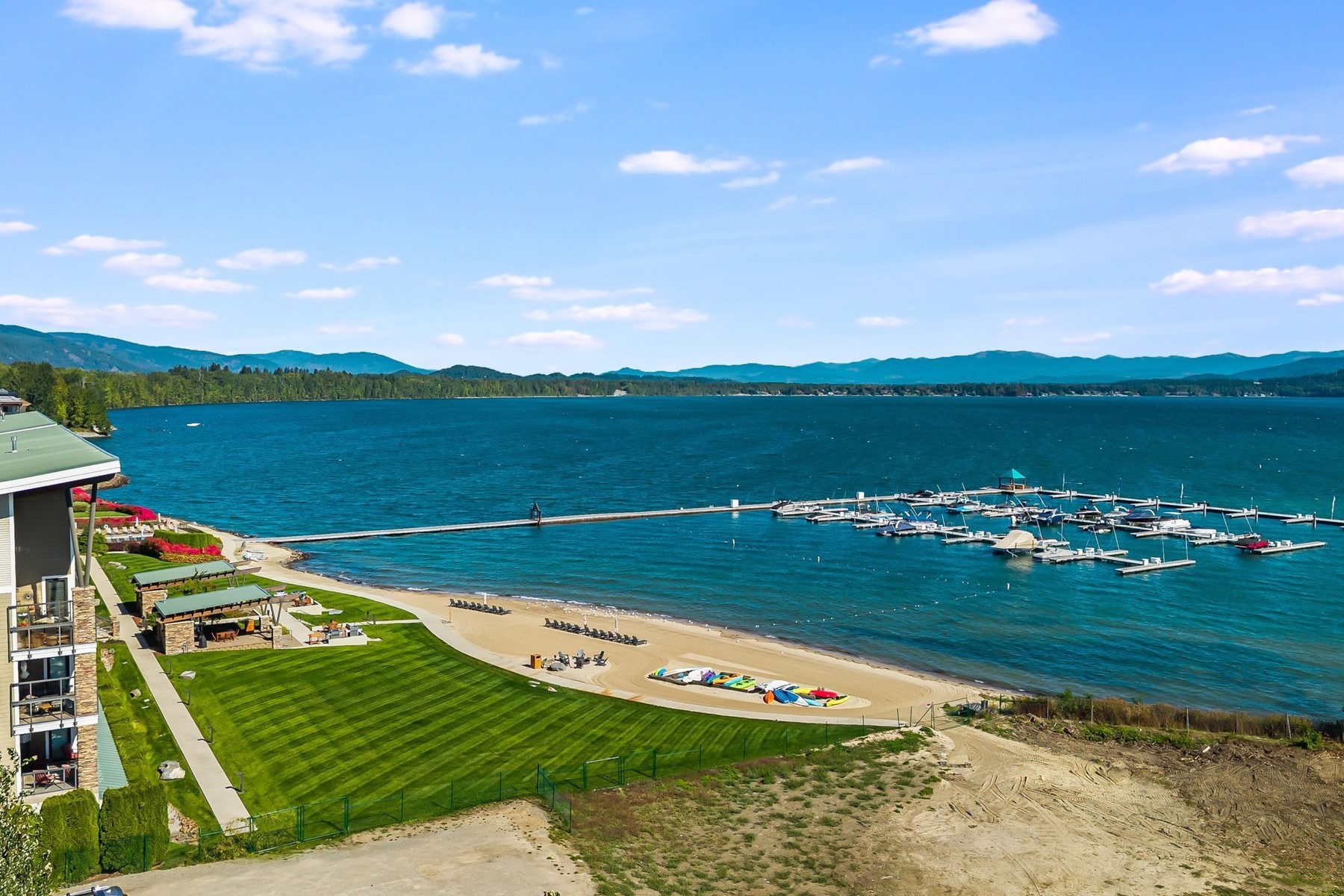  Corner Condo at Seasons at Sandpoint - 物件實景