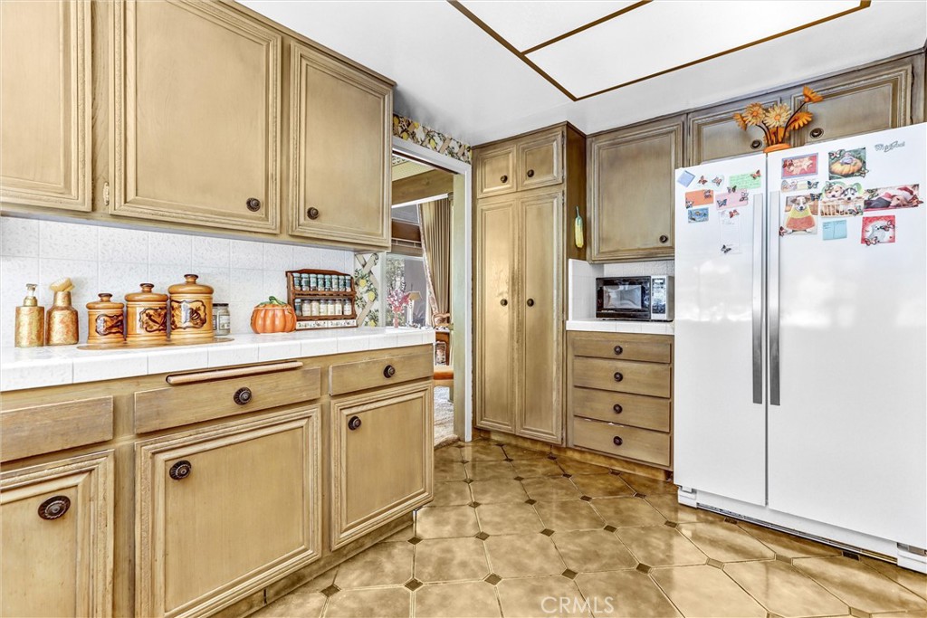 Tarzana, California, 91356, United States, 3 Bedrooms Bedrooms, ,3 BathroomsBathrooms,Residential,For Sale,1986102