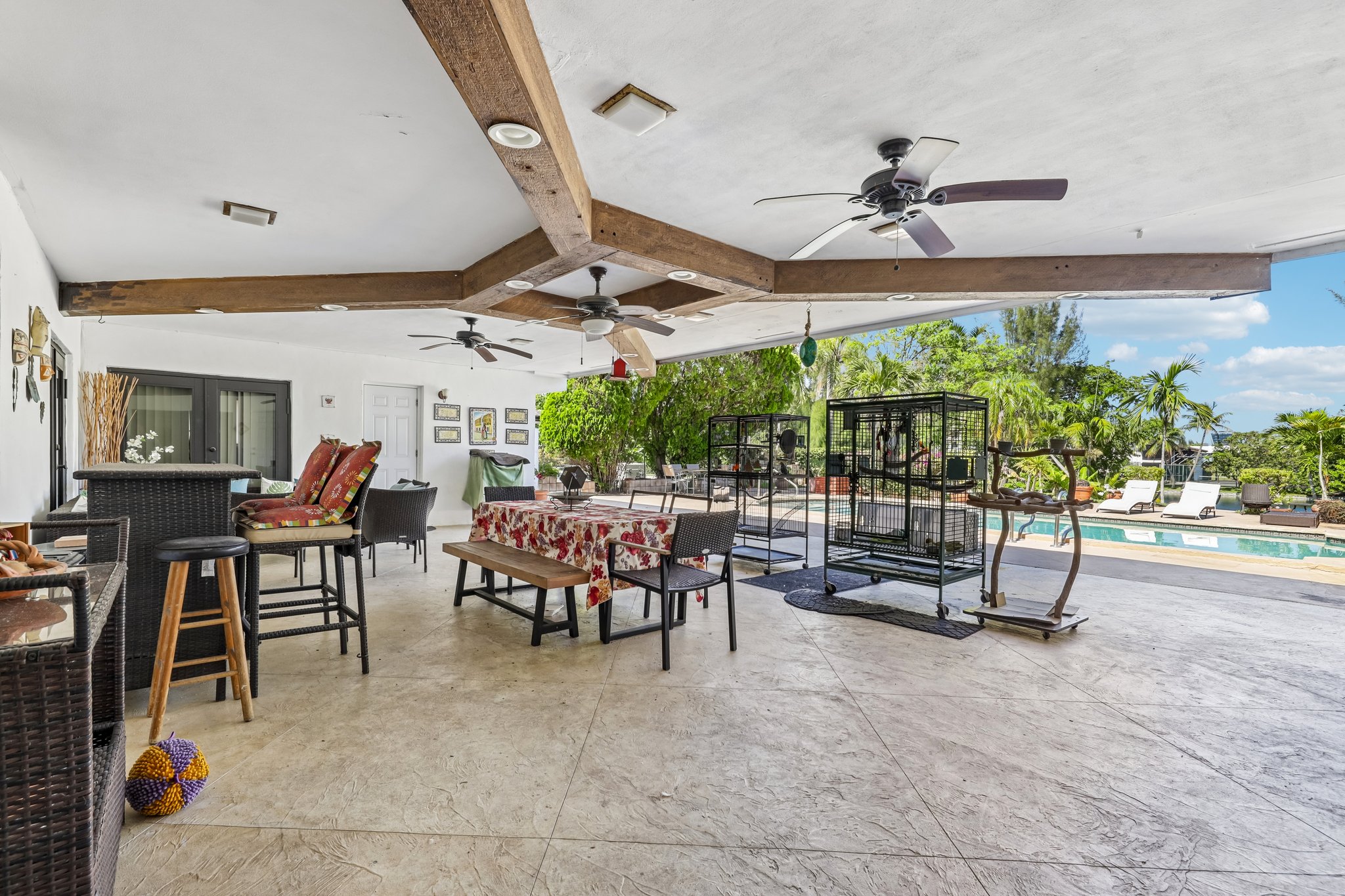  19805 NE 22nd Ave, Miami, FL, 33180 - 物件實景