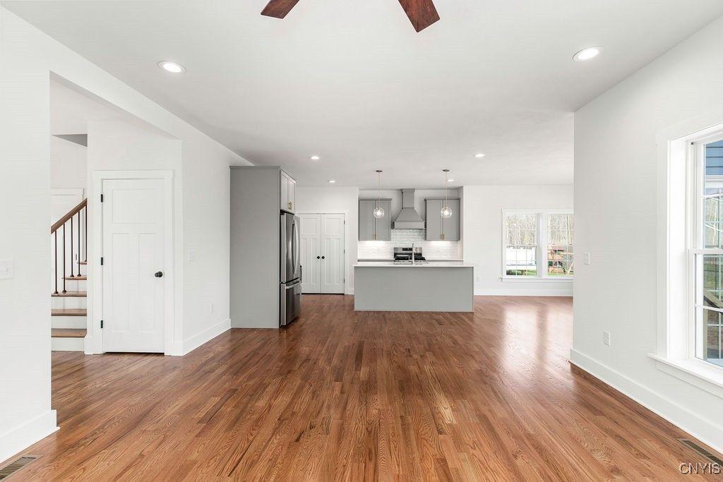 Baldwinsville, New York, 13027, United States, 3 Bedrooms Bedrooms, ,3 BathroomsBathrooms,Residential,For Sale,1796906