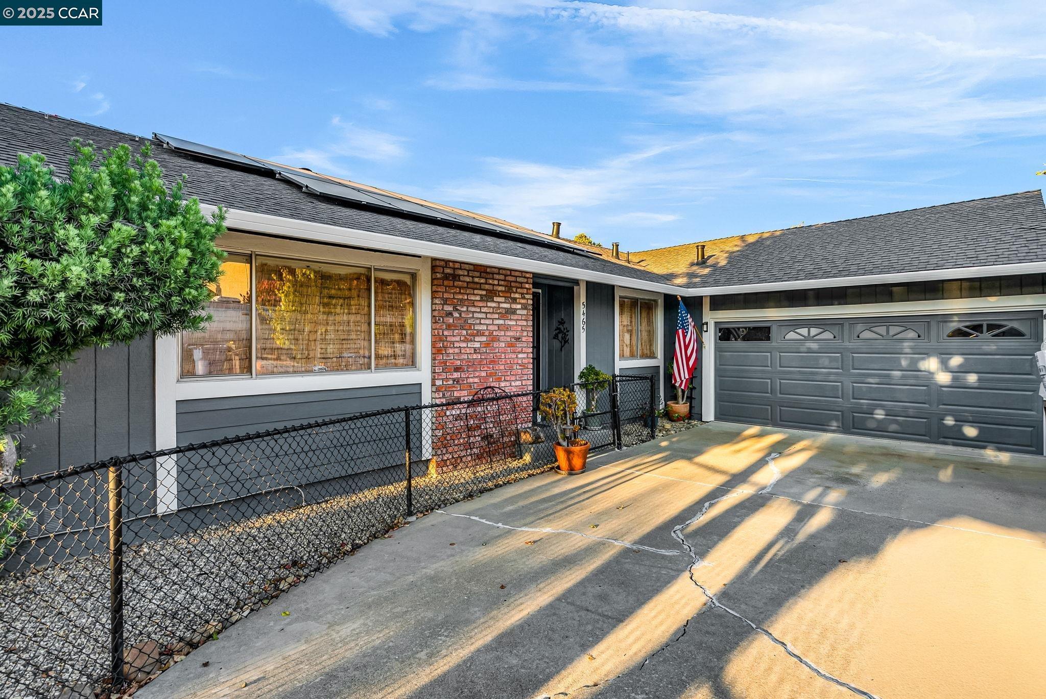 Concord, California, 94521, United States, 4 Bedrooms Bedrooms, ,2 BathroomsBathrooms,Residential,For Sale,1914040