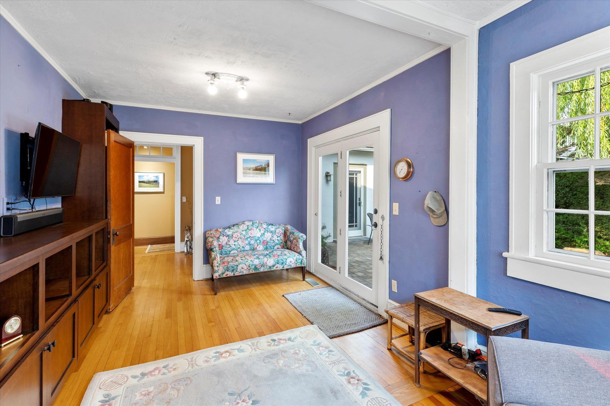 Blacksburg, Virginia, 24060, United States, 3 Bedrooms Bedrooms, ,3 BathroomsBathrooms,Residential,For Sale,1986553