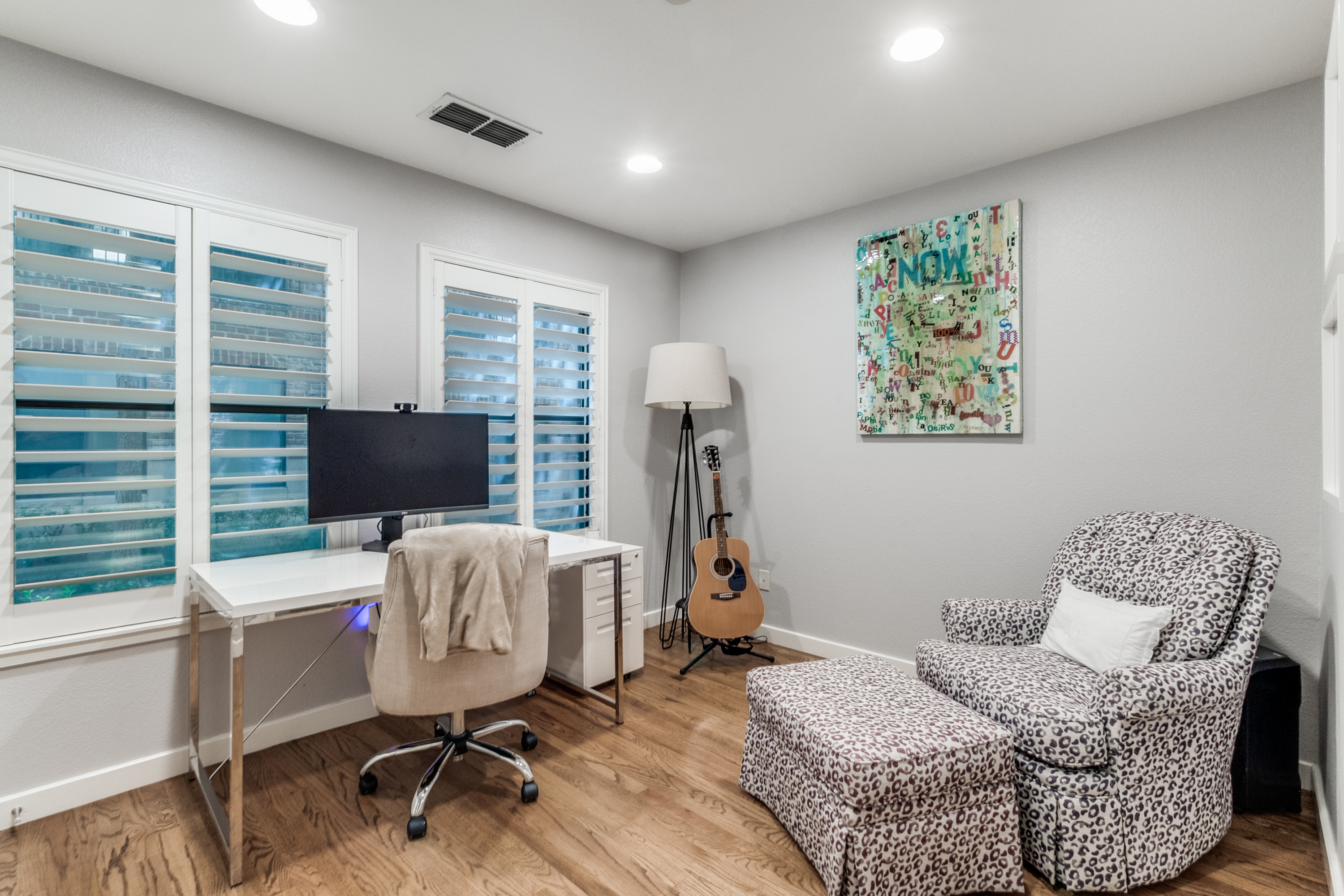  2411 N. Hall Street #31 - 物件實景