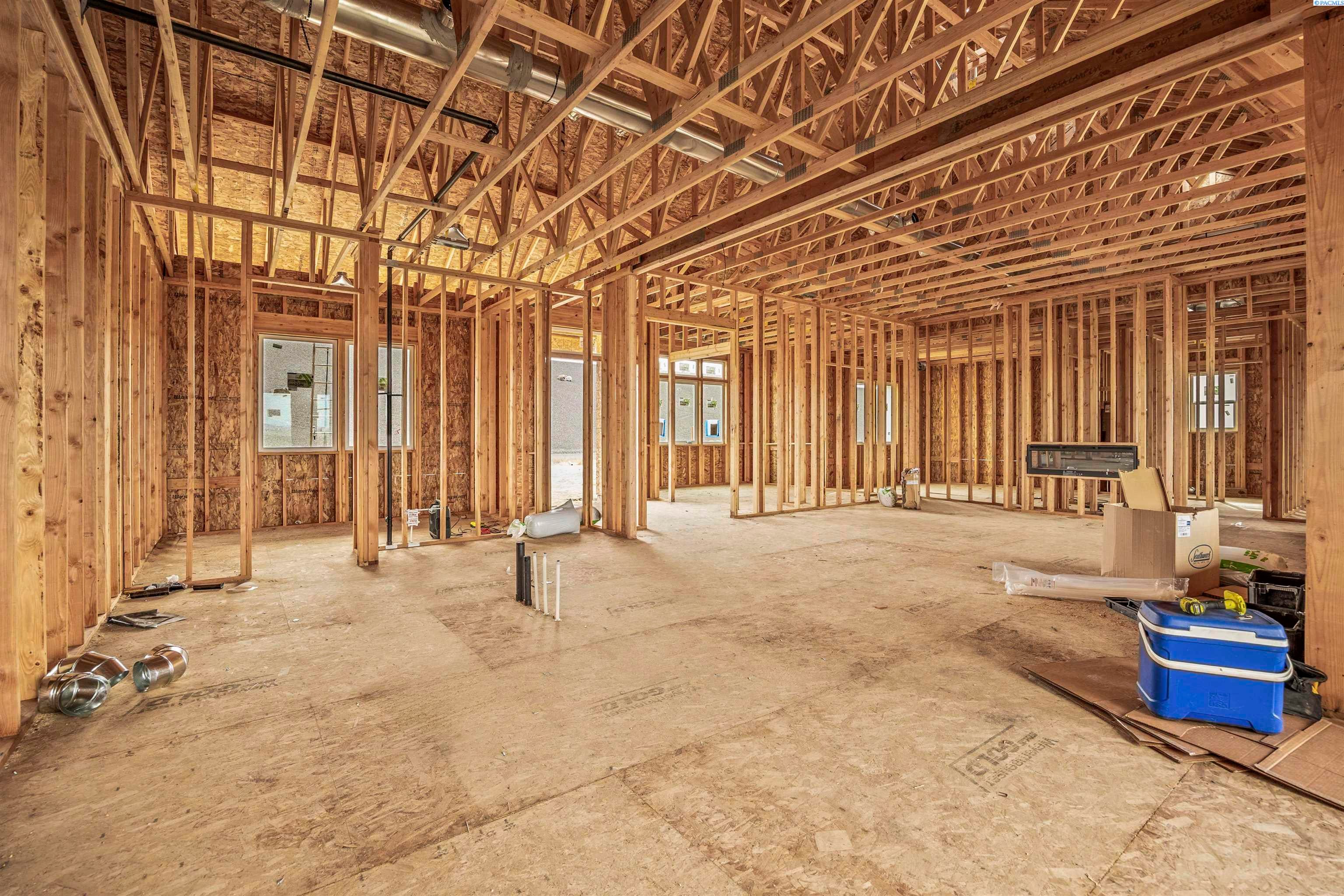 Pasco, Washington, 99301, United States, 4 Bedrooms Bedrooms, ,2 BathroomsBathrooms,Residential,For Sale,1978072