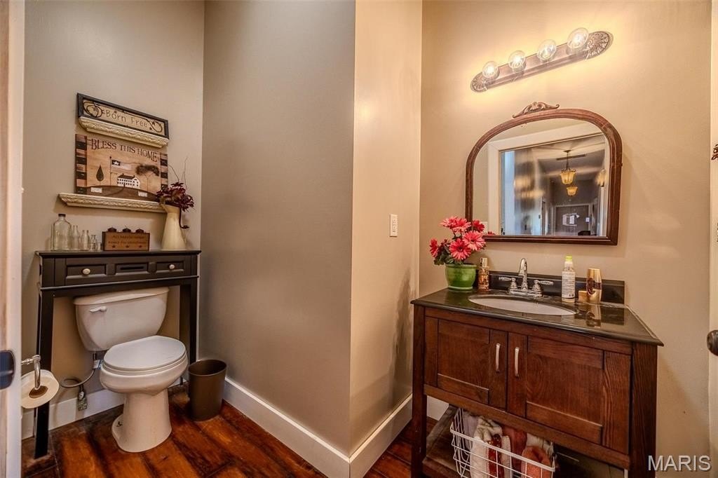 Lebanon, Missouri, 65536, United States, 4 Bedrooms Bedrooms, ,4 BathroomsBathrooms,Residential,For Sale,1976703