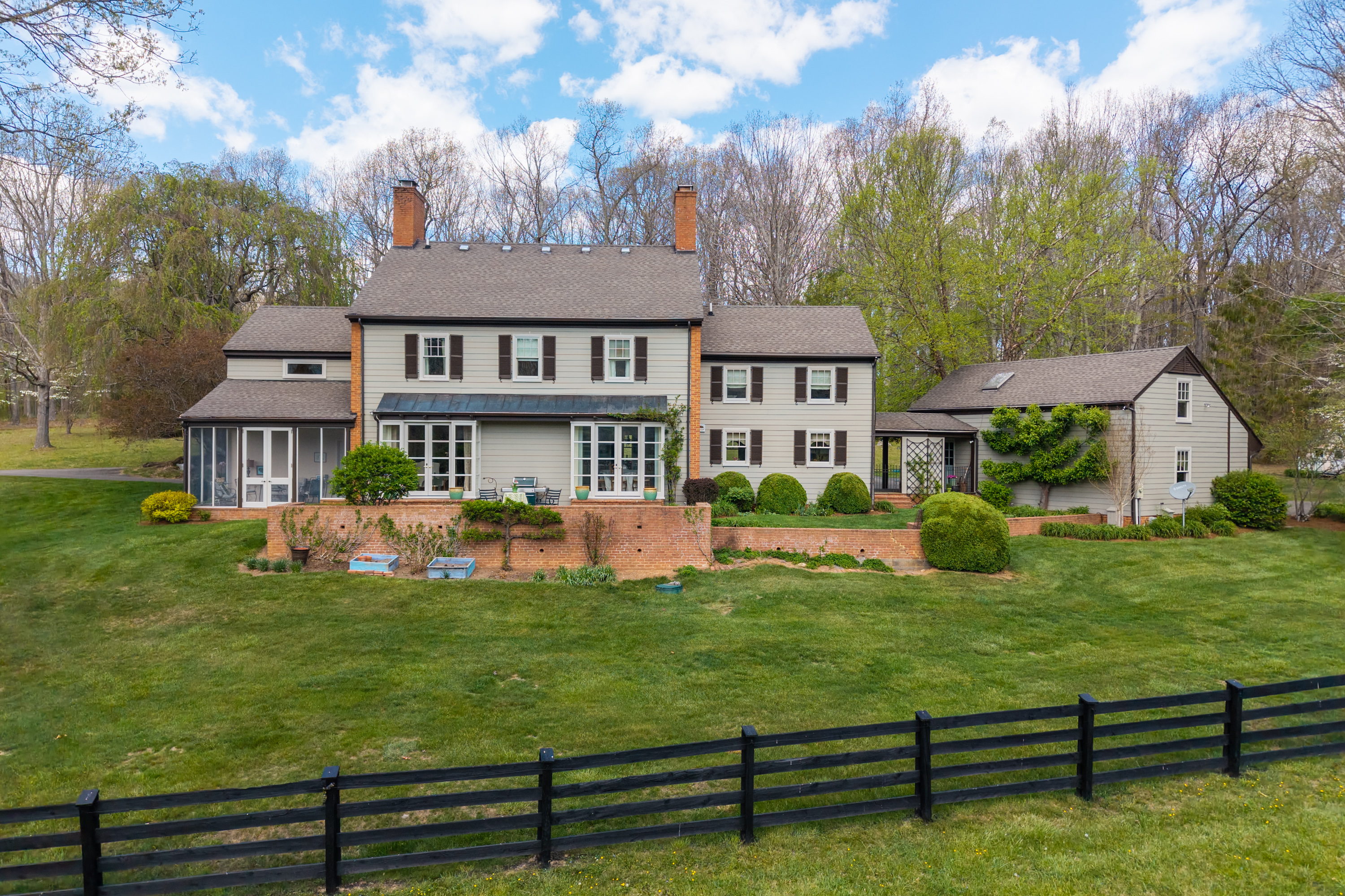  5614 Hot Springs Rd - 物件實景