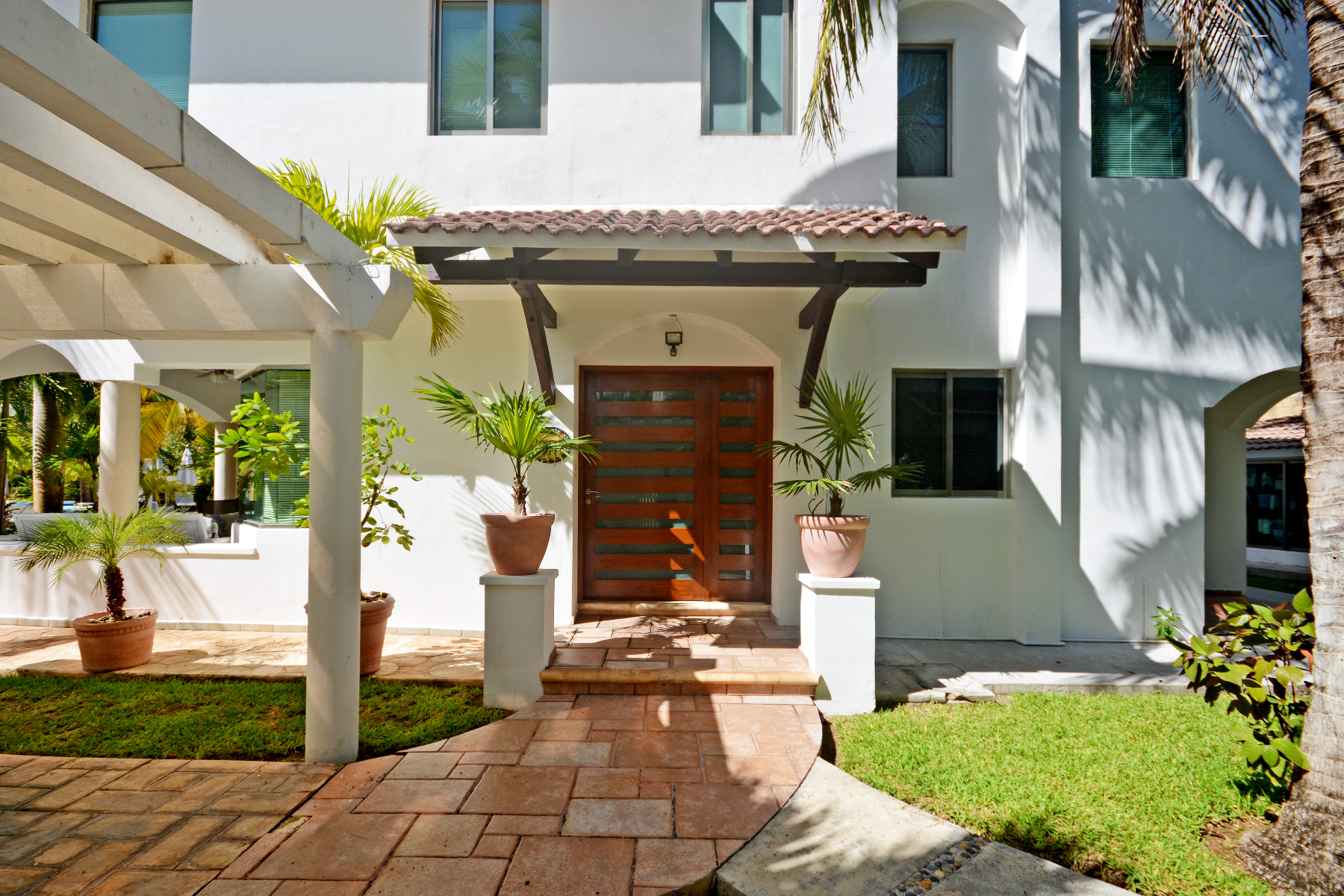 DUPLEX 8 BEDROOM HOME NEAR THE BEACH - 物件實景