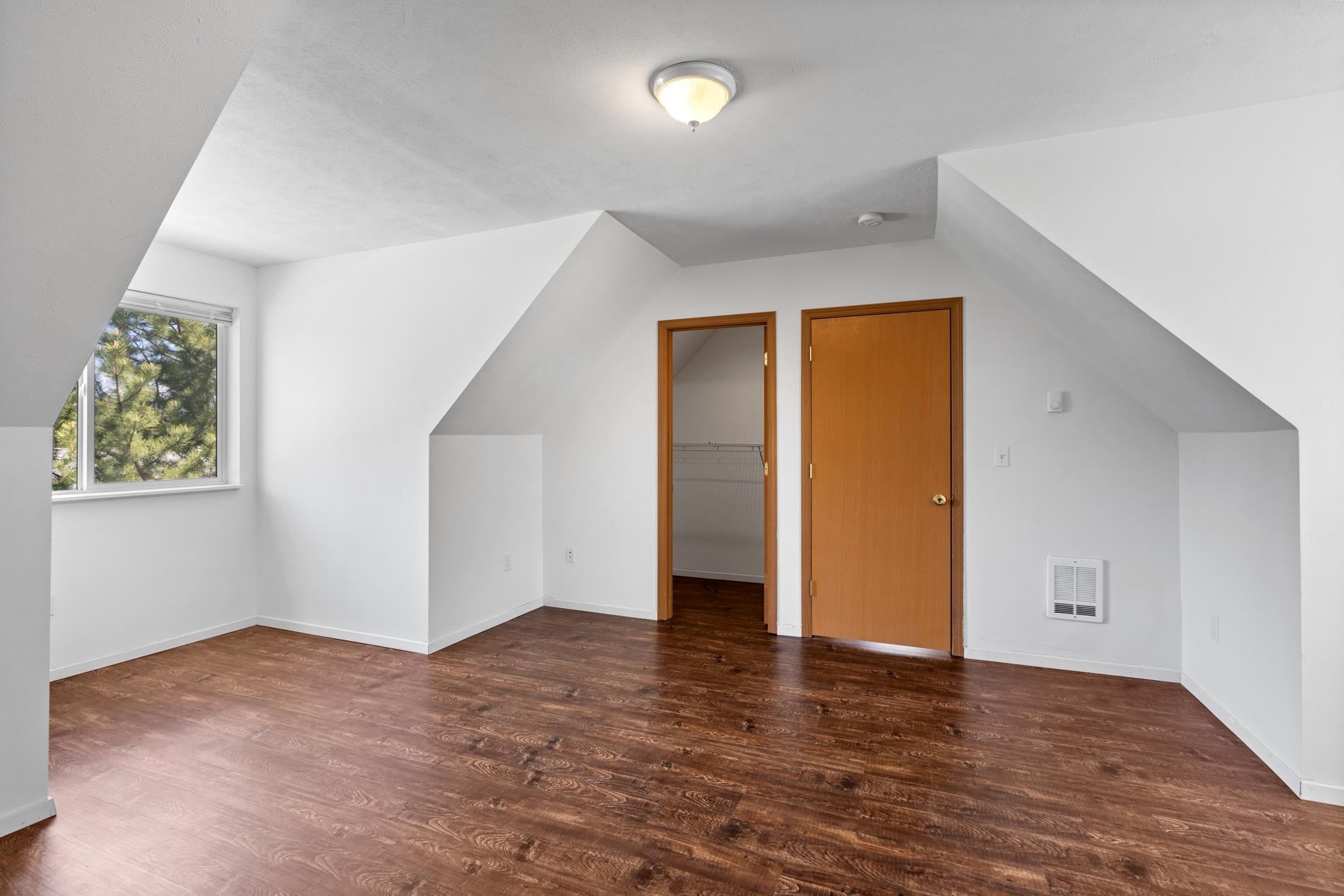 Mead, Washington, 99021, United States, ,Residential,For Sale,1936912