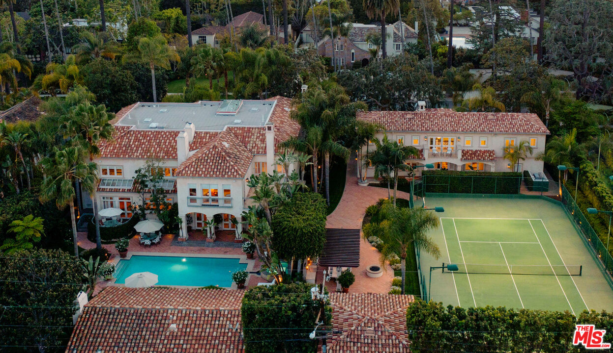 Beverly Hills, California, 90210, United States, 5 Bedrooms Bedrooms, ,6 BathroomsBathrooms,Residential,For Sale,1907457