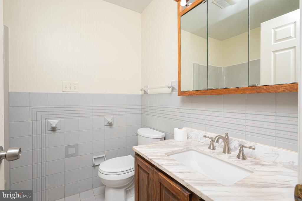 Reading, Pennsylvania, 19607, United States, 4 Bedrooms Bedrooms, ,4 BathroomsBathrooms,Residential,For Sale,1951295