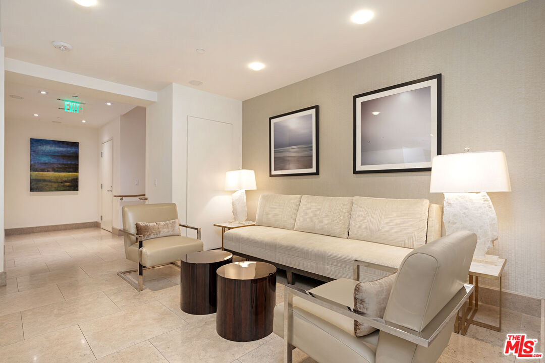 Los Angeles, California, 90024, United States, 2 Bedrooms Bedrooms, ,1 BathroomBathrooms,Residential,For Sale,1948814