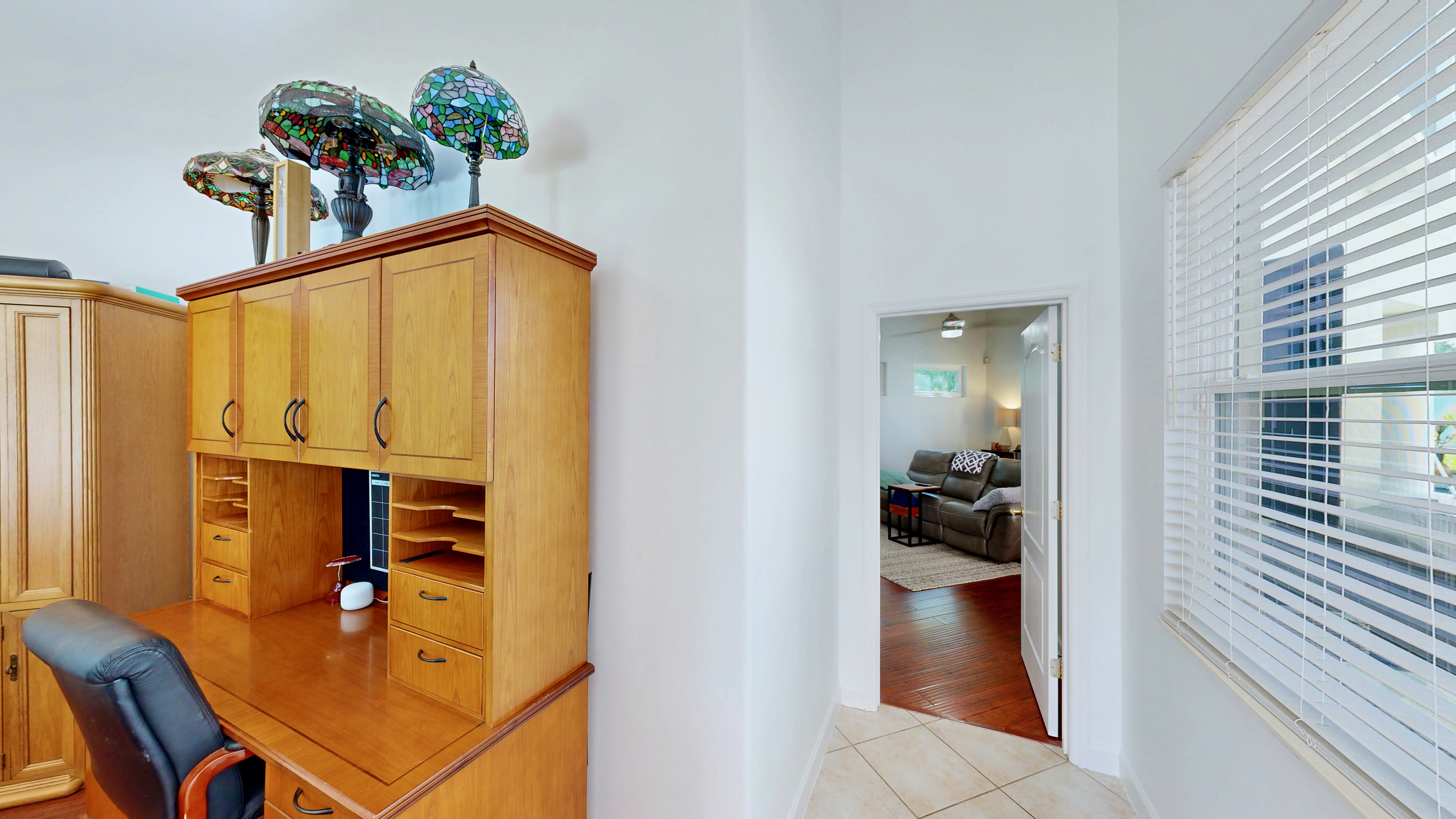 Oakland, Florida, 34760, United States, 4 Bedrooms Bedrooms, ,3 BathroomsBathrooms,Residential,For Sale,1828727