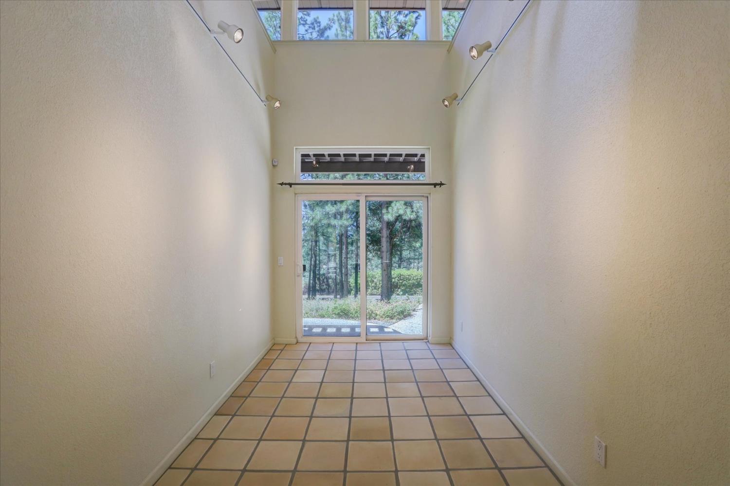 Nevada City, California, 95959, United States, 3 Bedrooms Bedrooms, ,3 BathroomsBathrooms,Residential,For Sale,1928446