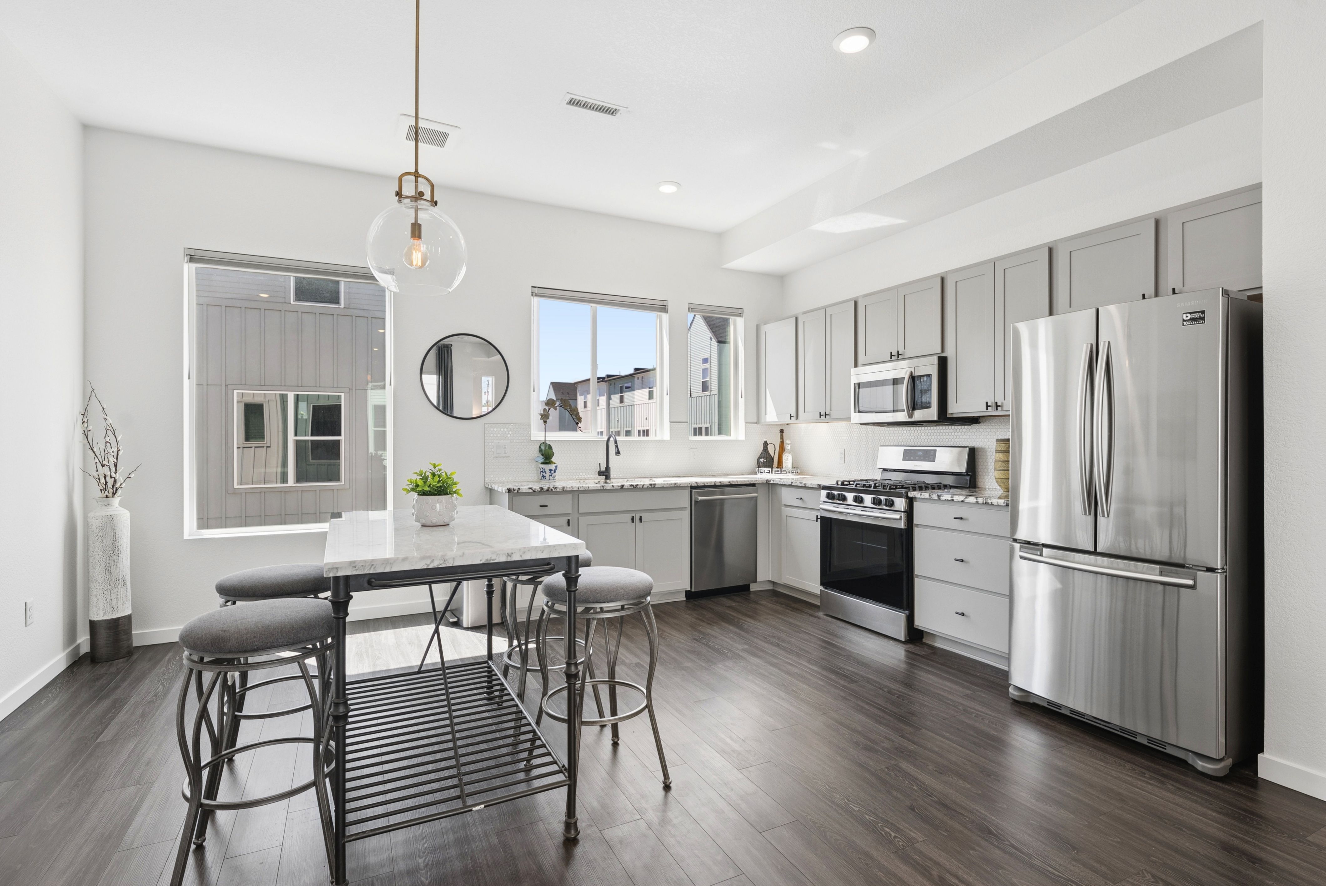  Beautiful Townhome In The Highly Desirable Midtown At Clear Creek Neighborhood - 物件實景