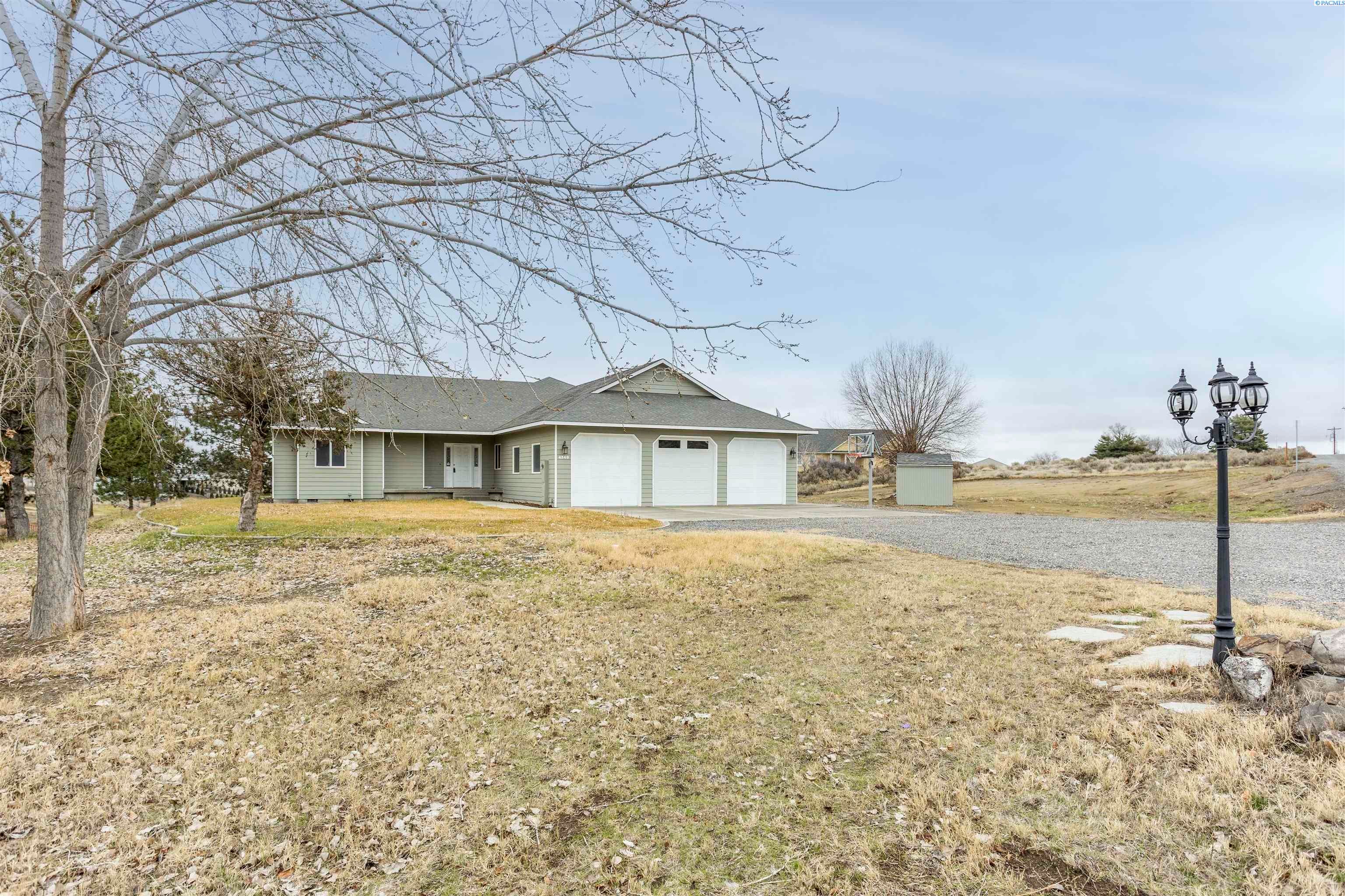 West Richland, Washington, 99353, United States, 5 Bedrooms Bedrooms, ,3 BathroomsBathrooms,Residential,For Sale,1923424