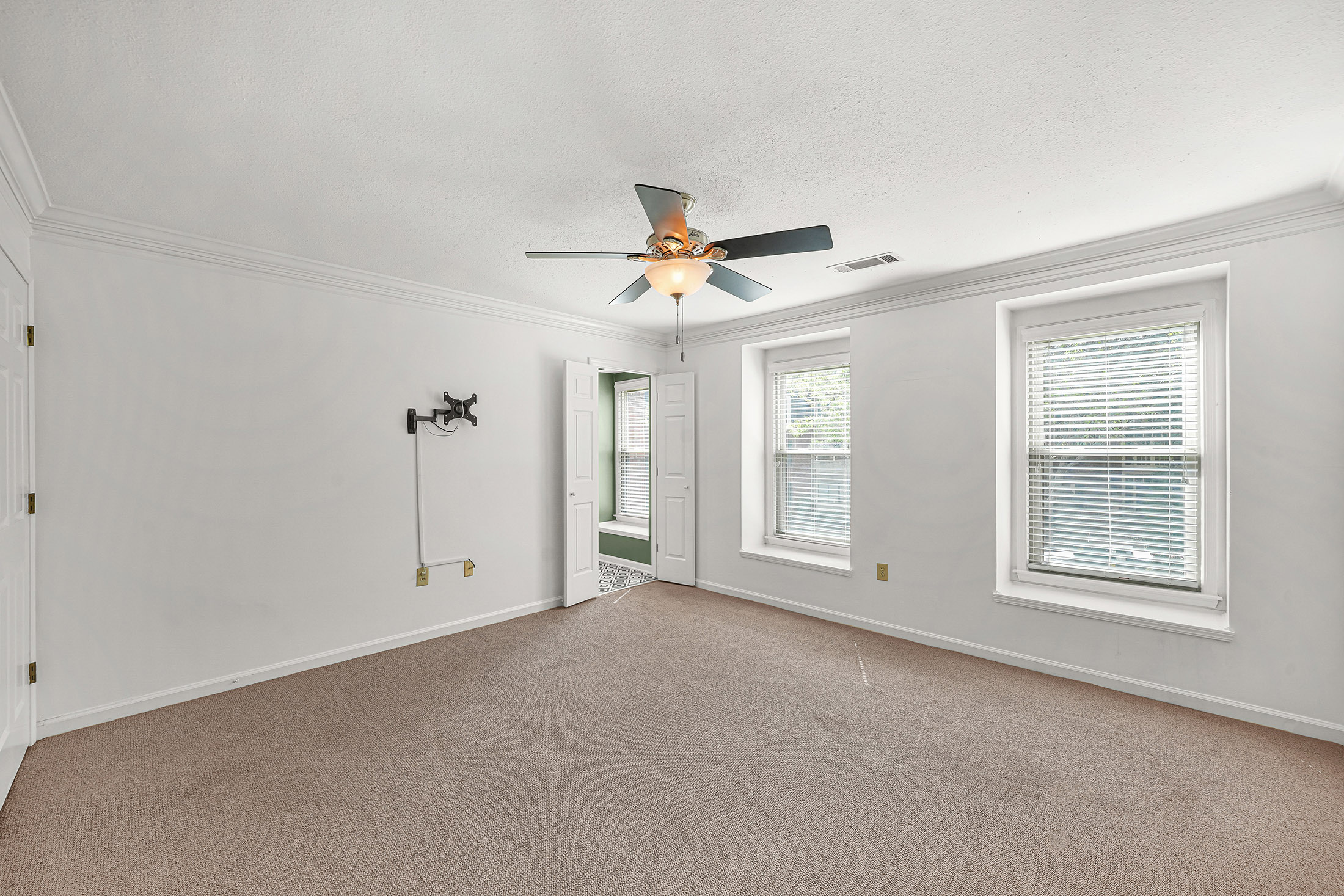  Beautiful Brick Townhome Offers Peaceful Park-like Living in Buckhead - 物件實景