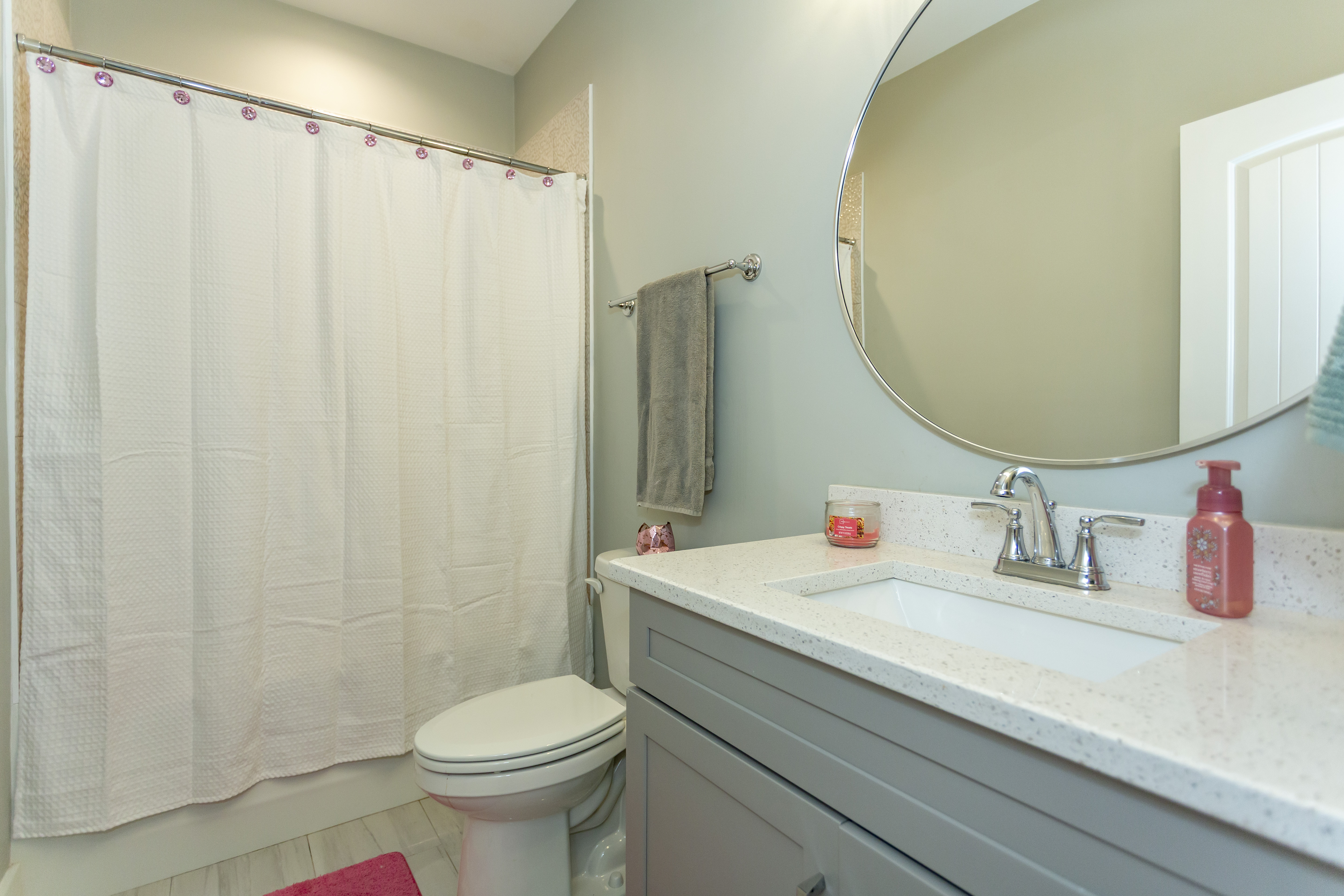 Helena, Alabama, 35080, United States, 5 Bedrooms Bedrooms, ,5 BathroomsBathrooms,Residential,For Sale,1979427