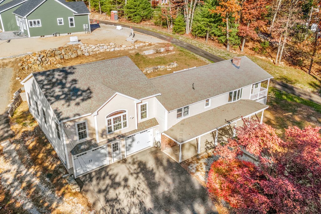 Billerica, Massachusetts, 01821, United States, 4 Bedrooms Bedrooms, ,4 BathroomsBathrooms,Residential,For Sale,1935395