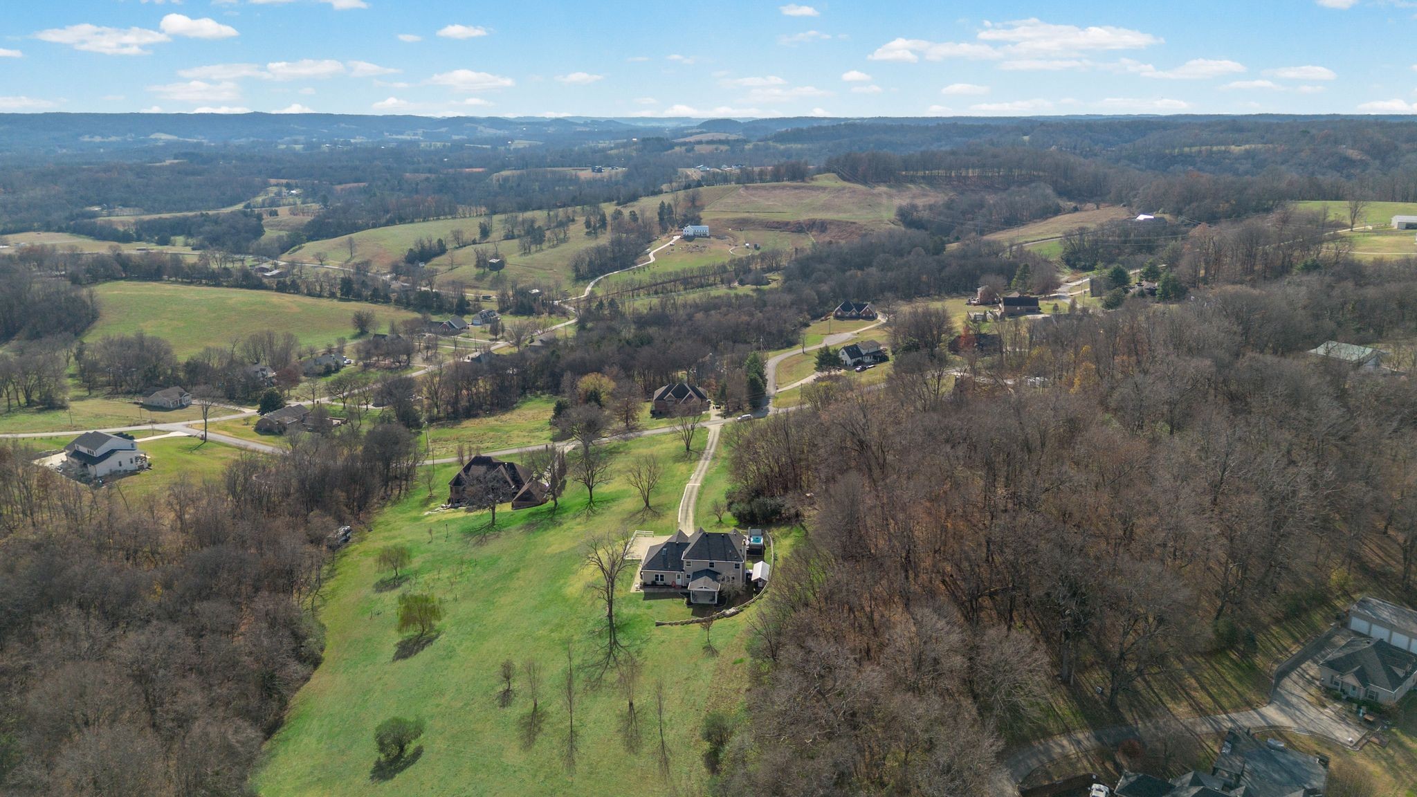 Lewisburg, Tennessee, 37091, United States, 4 Bedrooms Bedrooms, ,3 BathroomsBathrooms,Residential,For Sale,1999662