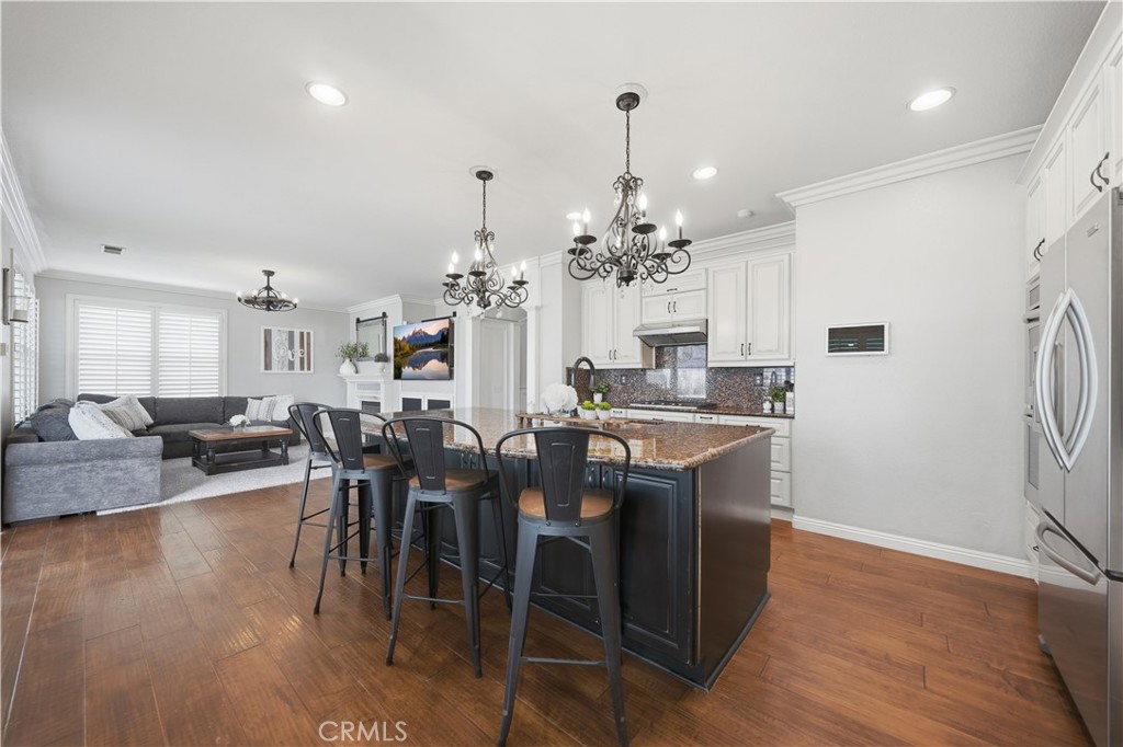 Murrieta, California, 92562, United States, 5 Bedrooms Bedrooms, ,4 BathroomsBathrooms,Residential,For Sale,2049135