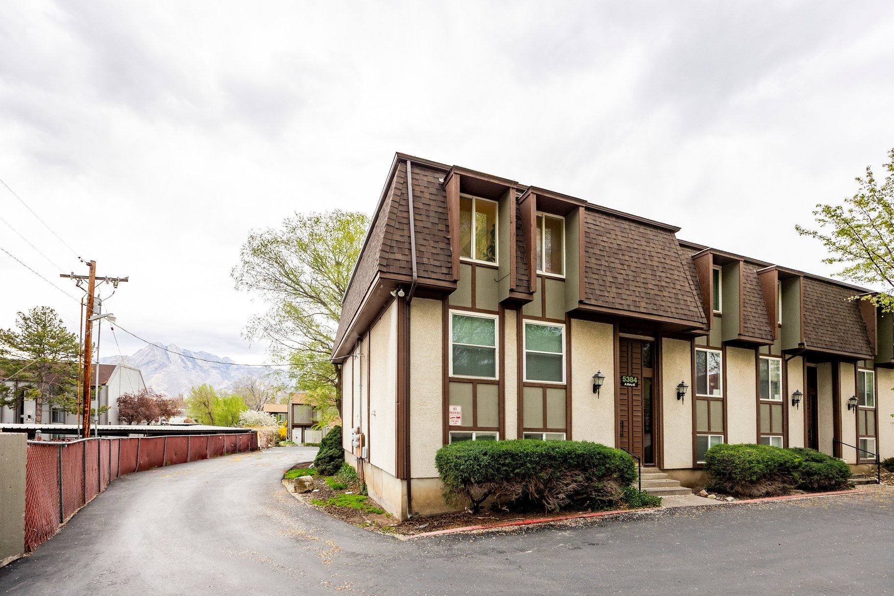  Quiet Sanctuary Community Top Floor Condo at The Willows in Murray - 物件實景