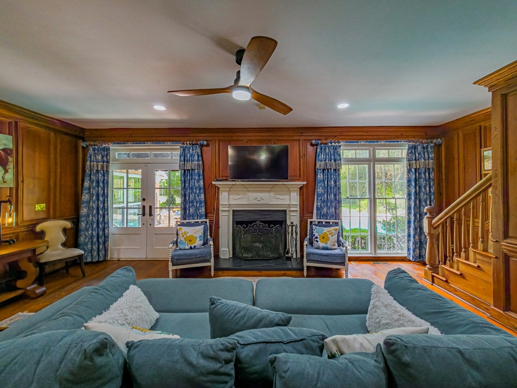 Leslie, Georgia, 31764, United States, 5 Bedrooms Bedrooms, ,4 BathroomsBathrooms,Residential,For Sale,1944897