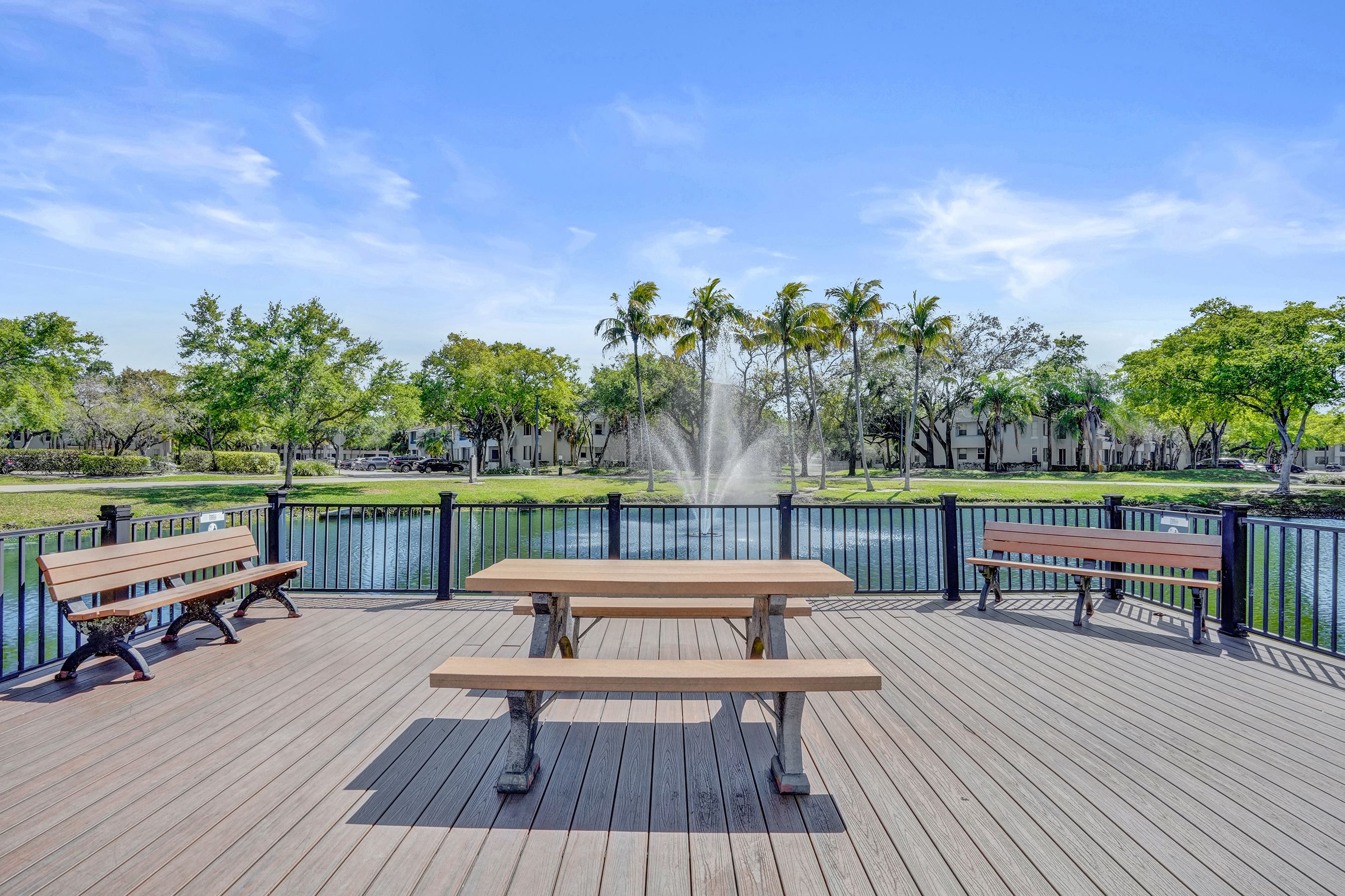  801 Lyons Road, Coconut Creek, FL, 33063 - 物件實景