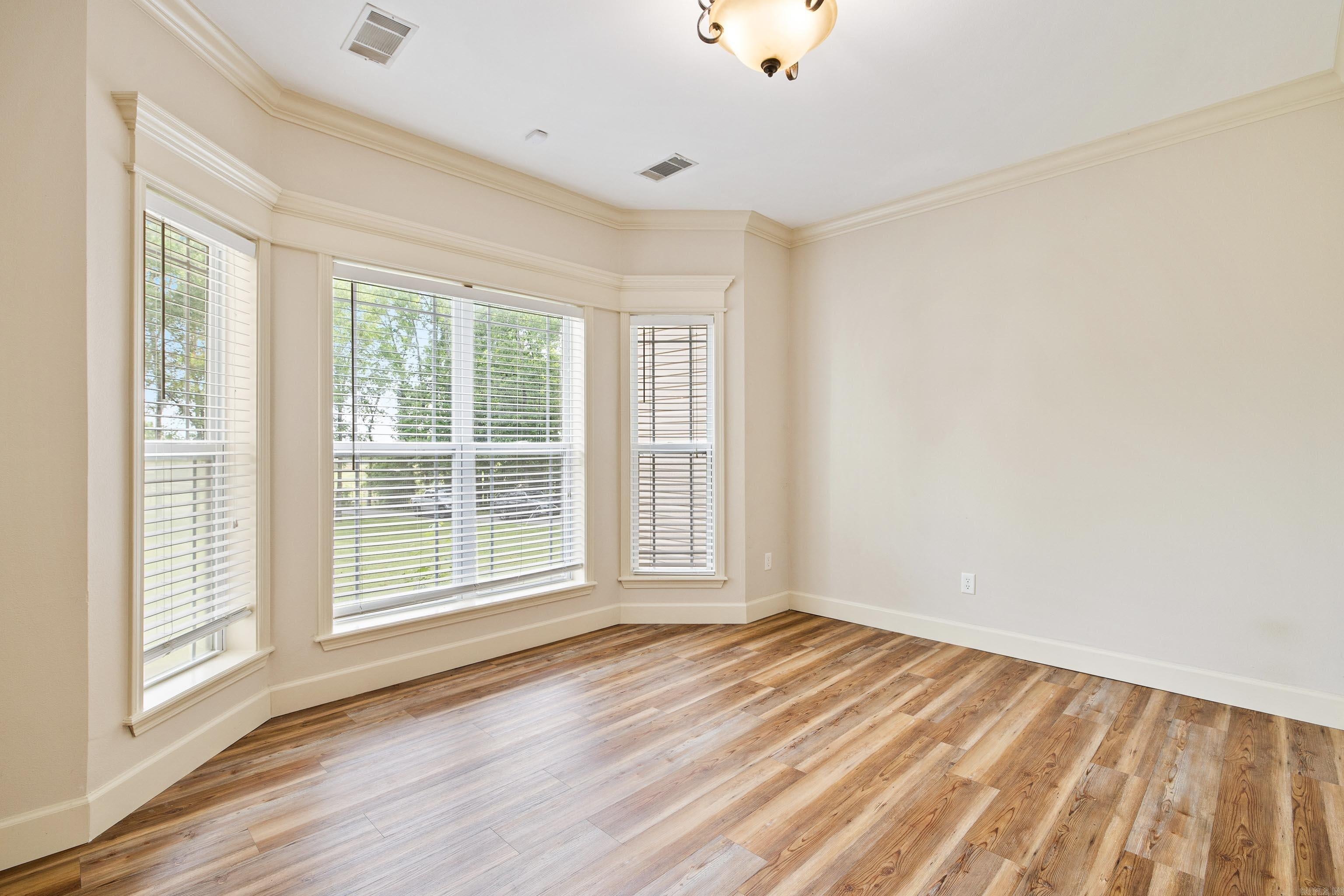Benton, Arkansas, 72019, United States, 4 Bedrooms Bedrooms, ,4 BathroomsBathrooms,Residential,For Sale,2048594