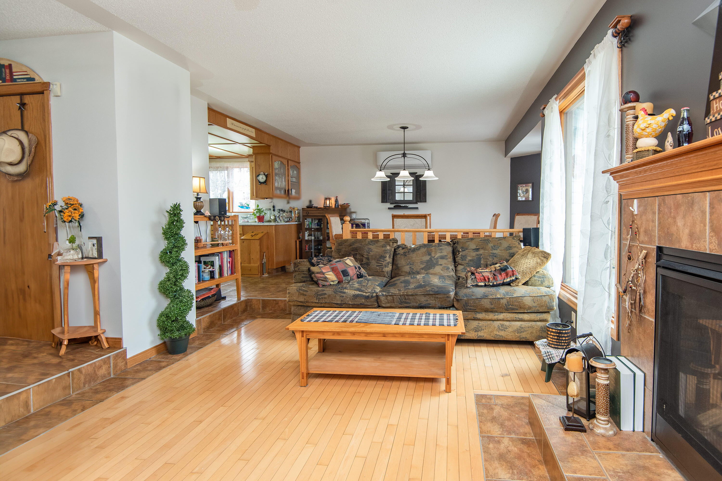  Rural Lacombe County, North - 物件實景