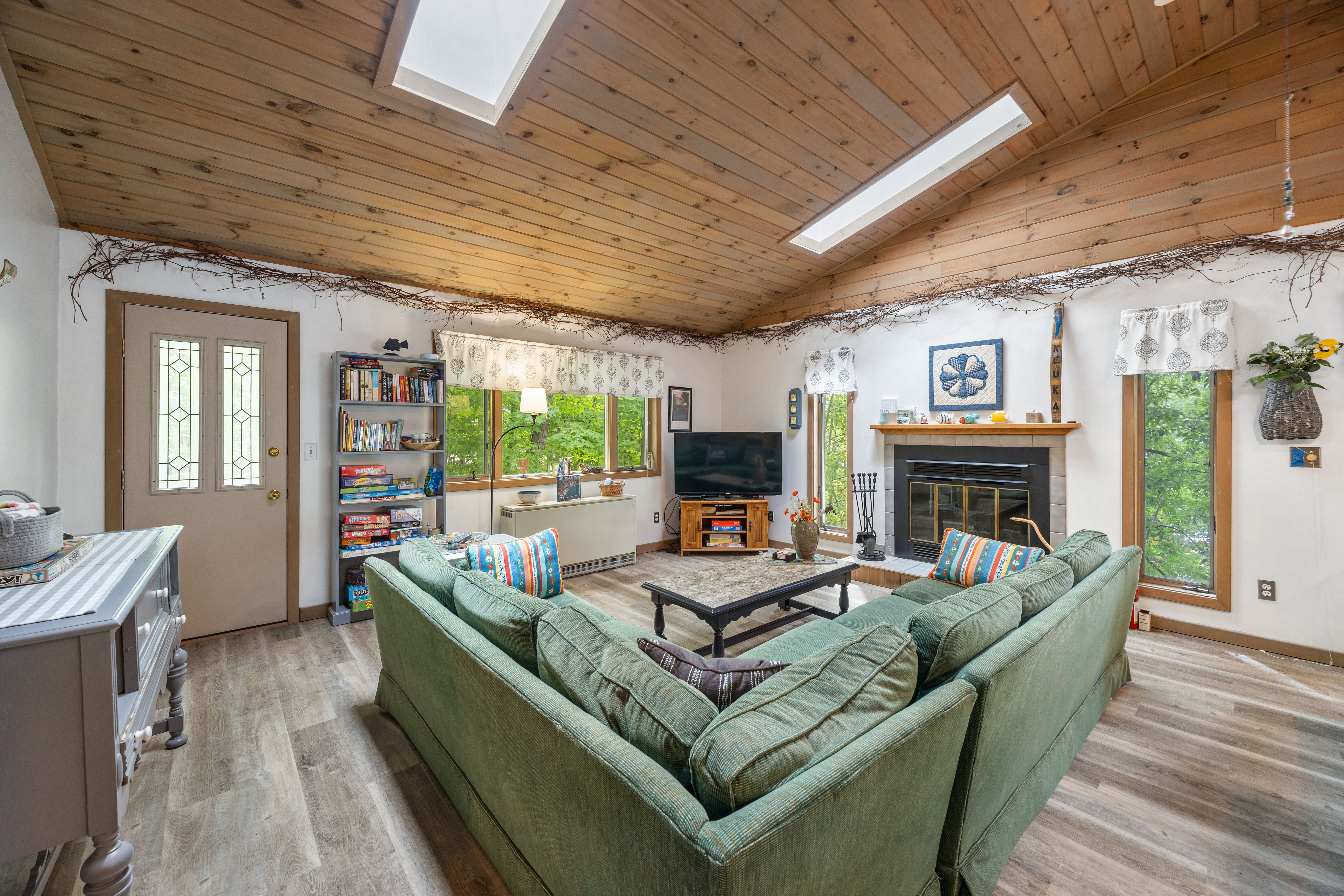 Jerusalem, New York, 14478, United States, 3 Bedrooms Bedrooms, ,2 BathroomsBathrooms,Residential,For Sale,1921280
