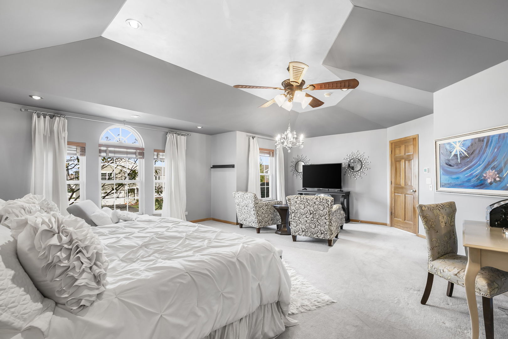 Antioch, Illinois, 60002, United States, 4 Bedrooms Bedrooms, ,4 BathroomsBathrooms,Residential,For Sale,1988029