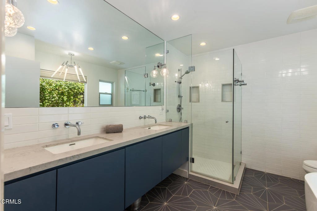 La Canada Flintridge, California, 91011, United States, 3 Bedrooms Bedrooms, ,3 BathroomsBathrooms,Residential,For Sale,1941612