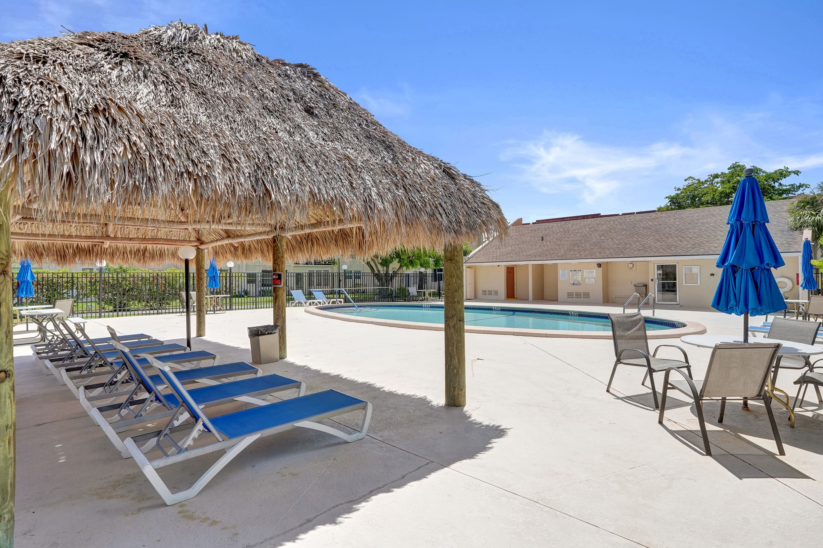  2651 Sunrise Lakes Drive E, Sunrise, FL, 33322 - 物件實景