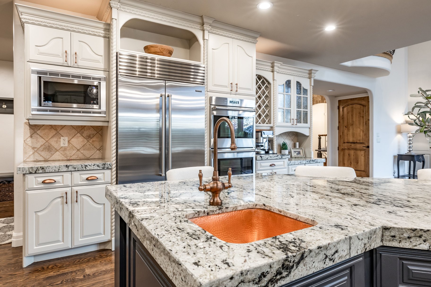  Custom 2-Story Parade Home with Dolphin Bolderscape Grotto Pool & 6 Car Garage - 物件實景