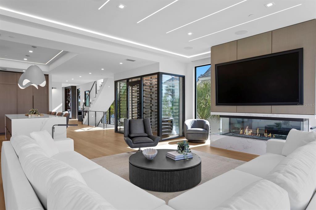 Indian Rocks Beach, Florida, 33785, United States, 8 Bedrooms Bedrooms, ,11 BathroomsBathrooms,Residential,For Sale,1997282