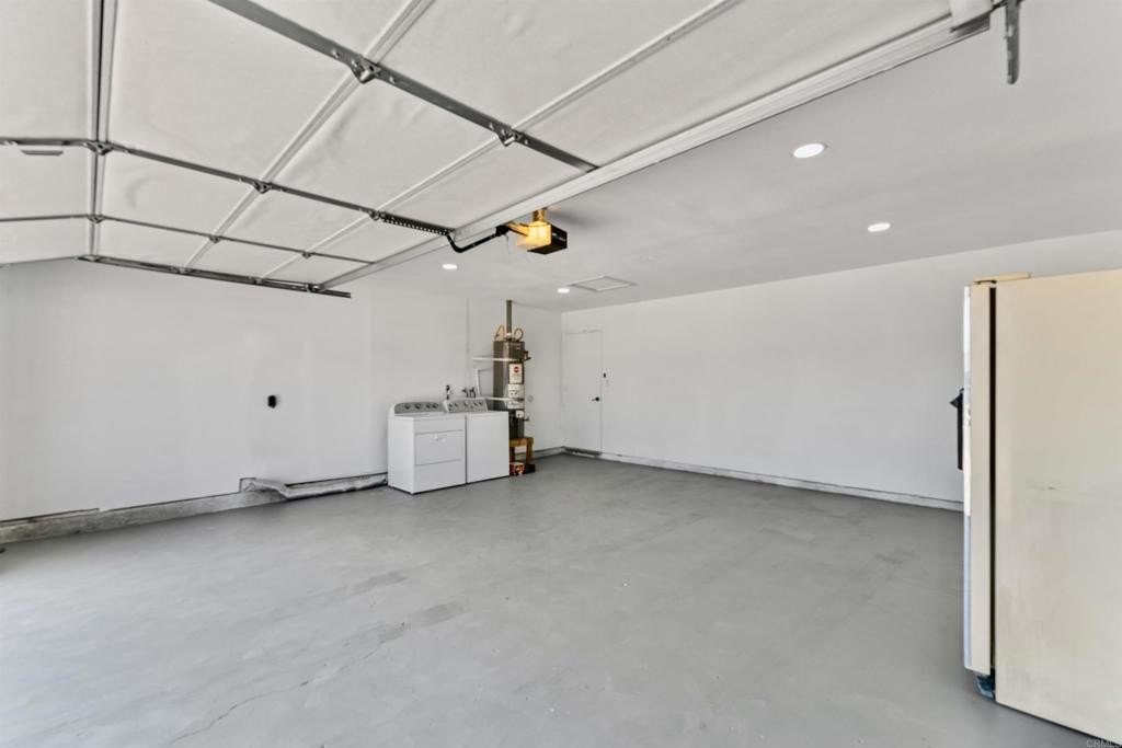Lakeside, California, 92040, United States, 4 Bedrooms Bedrooms, ,2 BathroomsBathrooms,Residential,For Sale,1900967