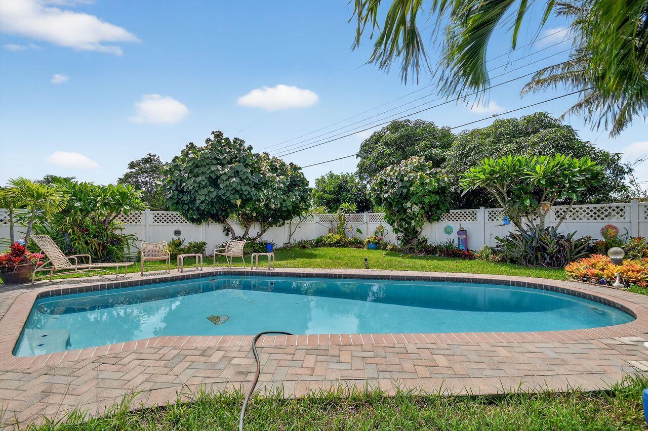 Palm Springs, Florida, 33461, United States, 3 Bedrooms Bedrooms, ,2 BathroomsBathrooms,Residential,For Sale,1901355