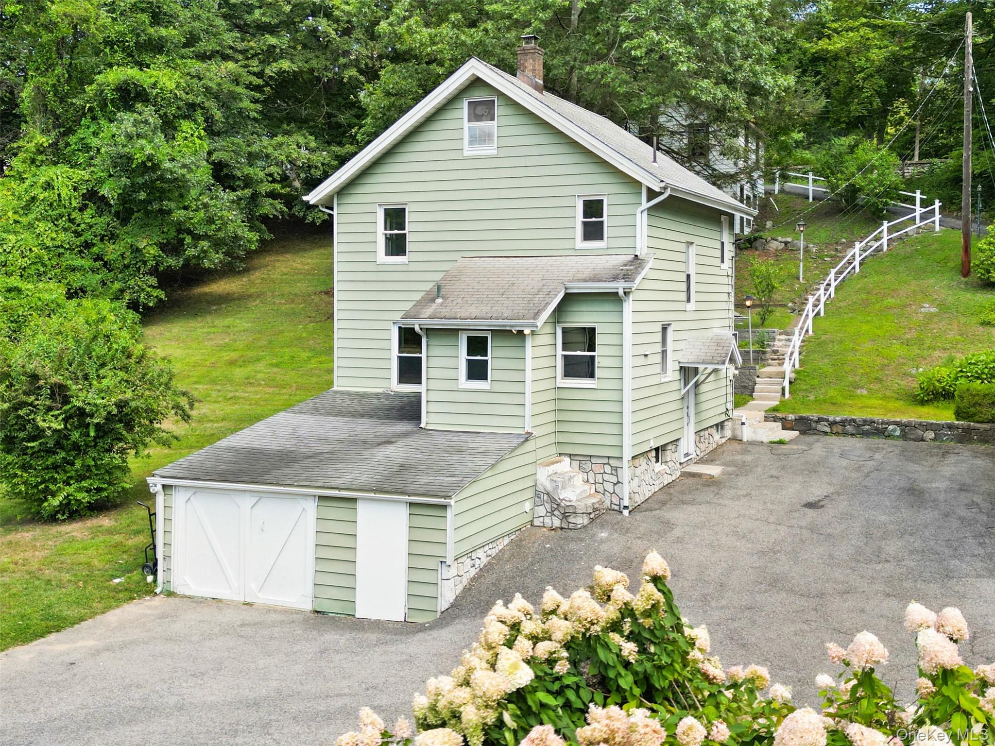 Mount Kisco, New York, 10549, United States, 3 Bedrooms Bedrooms, ,2 BathroomsBathrooms,Residential,For Sale,1948417