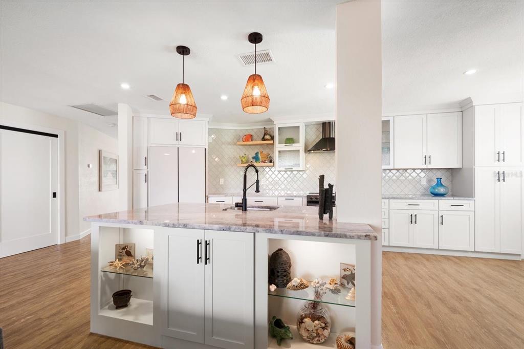 Indian Rocks Beach, Florida, 33785, United States, 2 Bedrooms Bedrooms, ,2 BathroomsBathrooms,Residential,For Sale,1993005