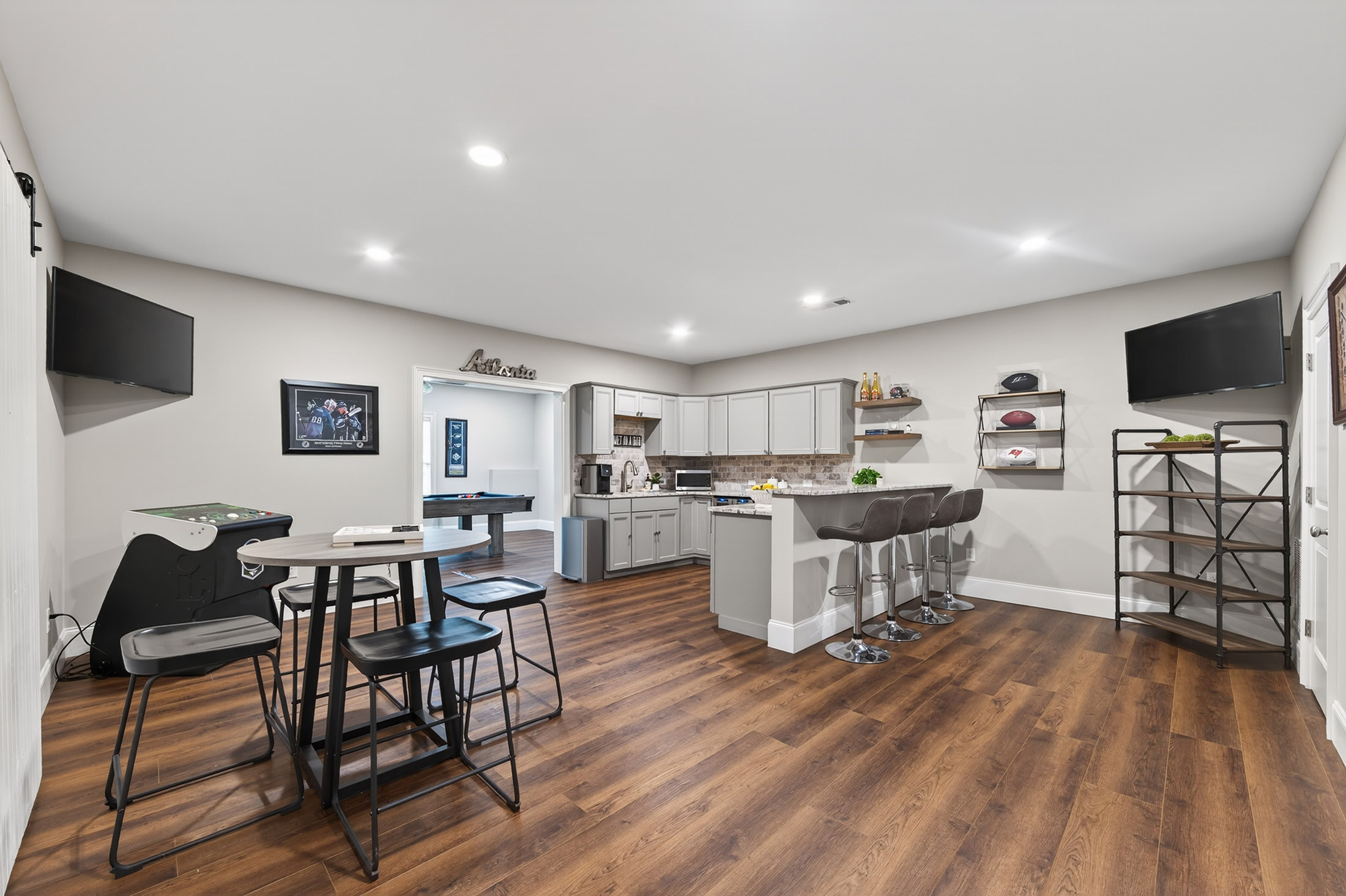  Nestled on a Quiet Cul-De-Sac Lot and Backing Directly to Birmingham Park - 物件實景