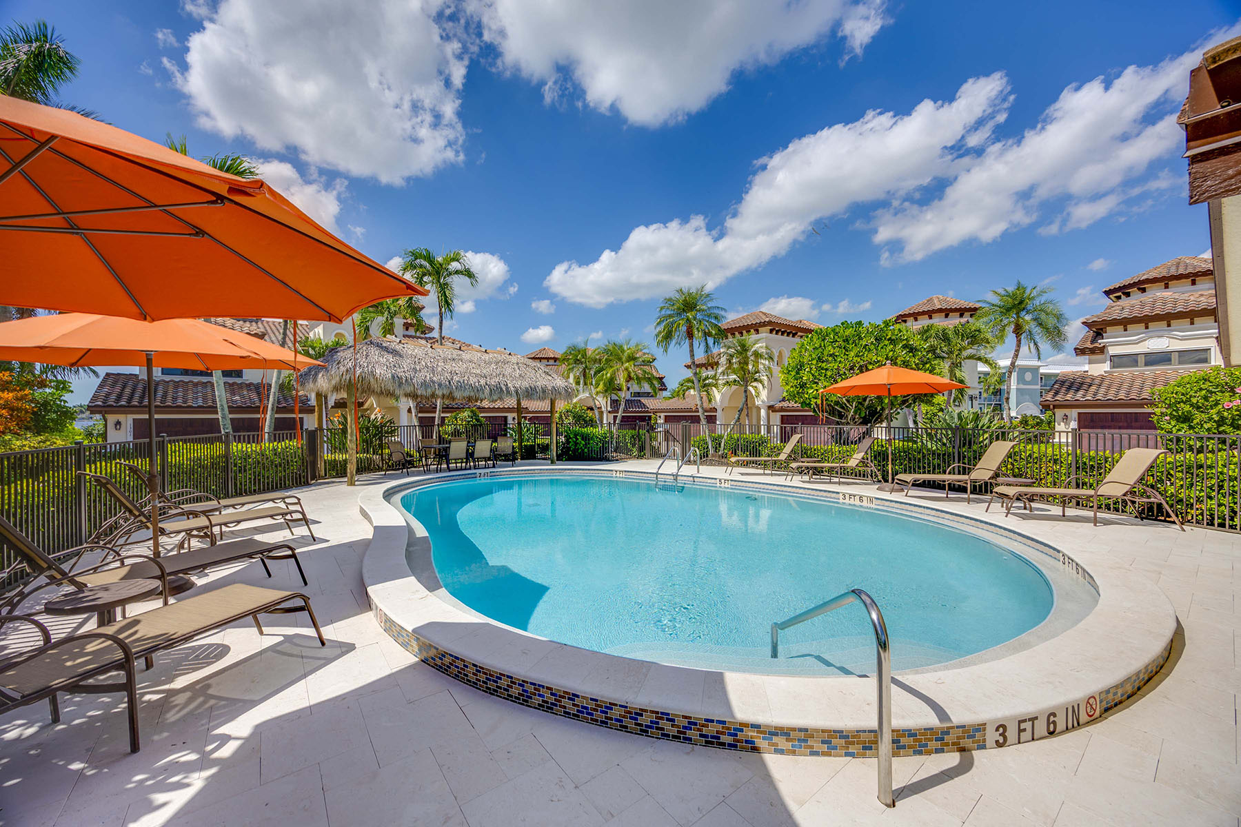  ROYAL HARBOR - BAYVIEW ESTATES - 物件實景