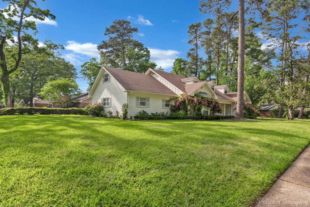 Shreveport, Louisiana, 71106, United States, 5 Bedrooms Bedrooms, ,3 BathroomsBathrooms,Residential,For Sale,1804605