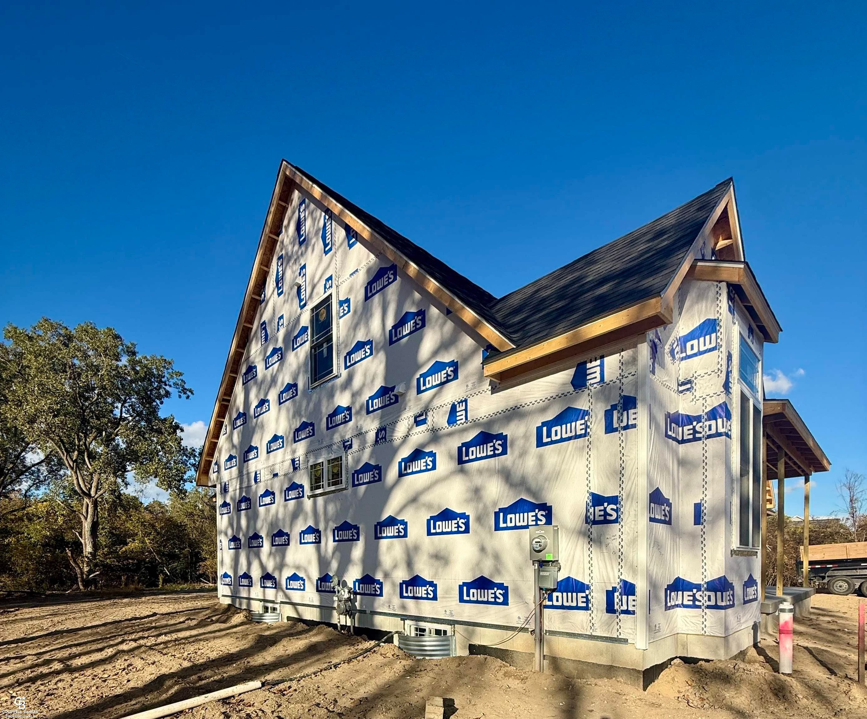 Saint Clair, Michigan, 48079, United States, 5 Bedrooms Bedrooms, ,3 BathroomsBathrooms,Residential,For Sale,1868315