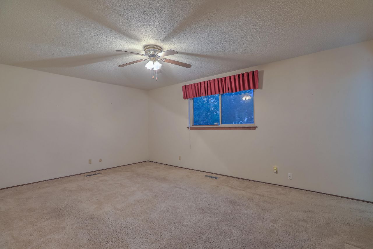 Albuquerque, New Mexico, 87109, United States, 4 Bedrooms Bedrooms, ,3 BathroomsBathrooms,Residential,For Sale,1940496