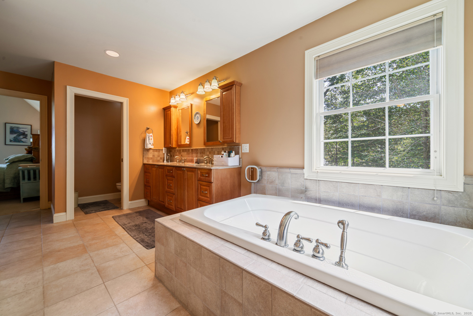 Seymour, Connecticut, 06483, United States, 4 Bedrooms Bedrooms, ,4 BathroomsBathrooms,Residential,For Sale,1927262